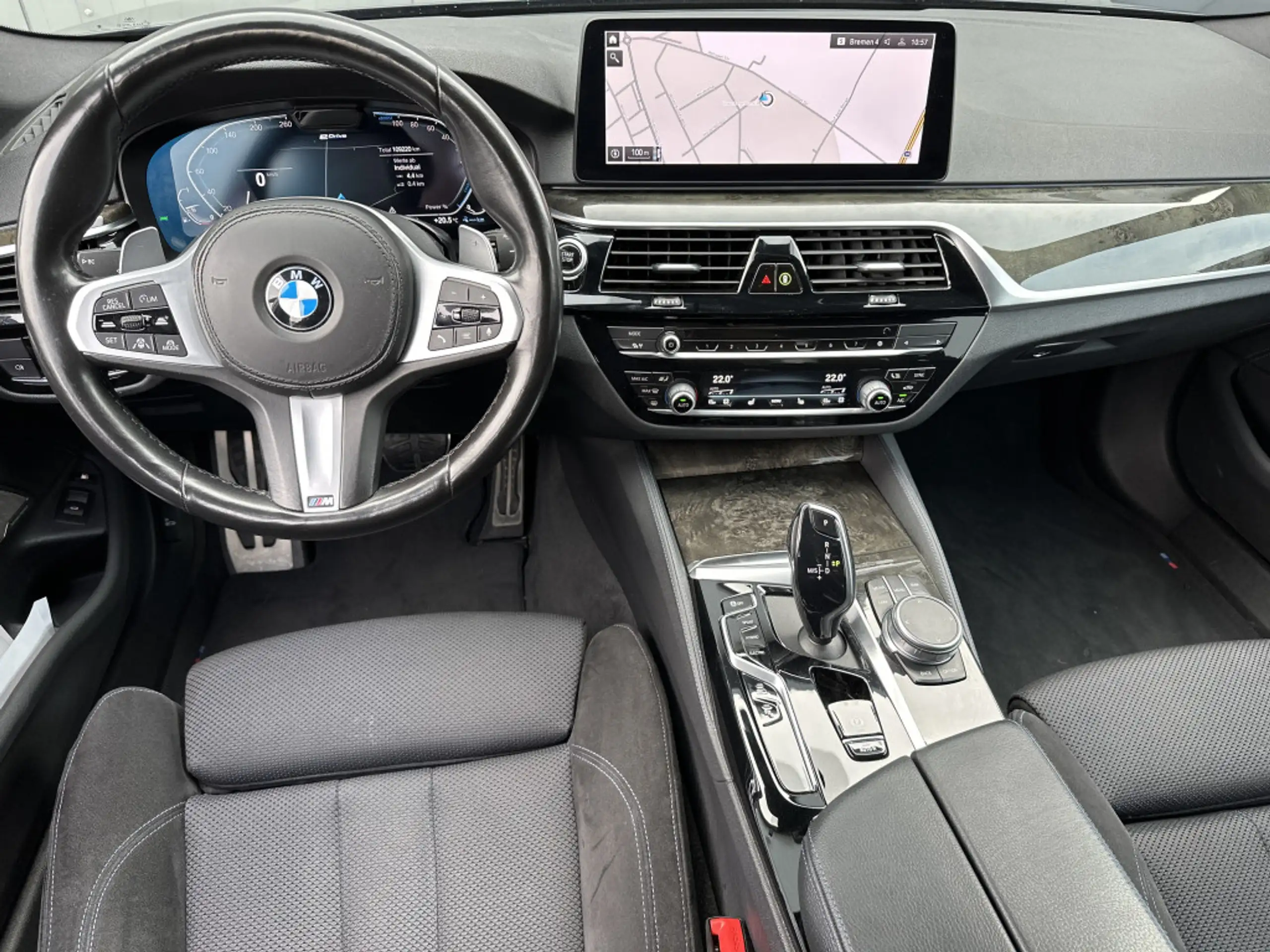 BMW - 530