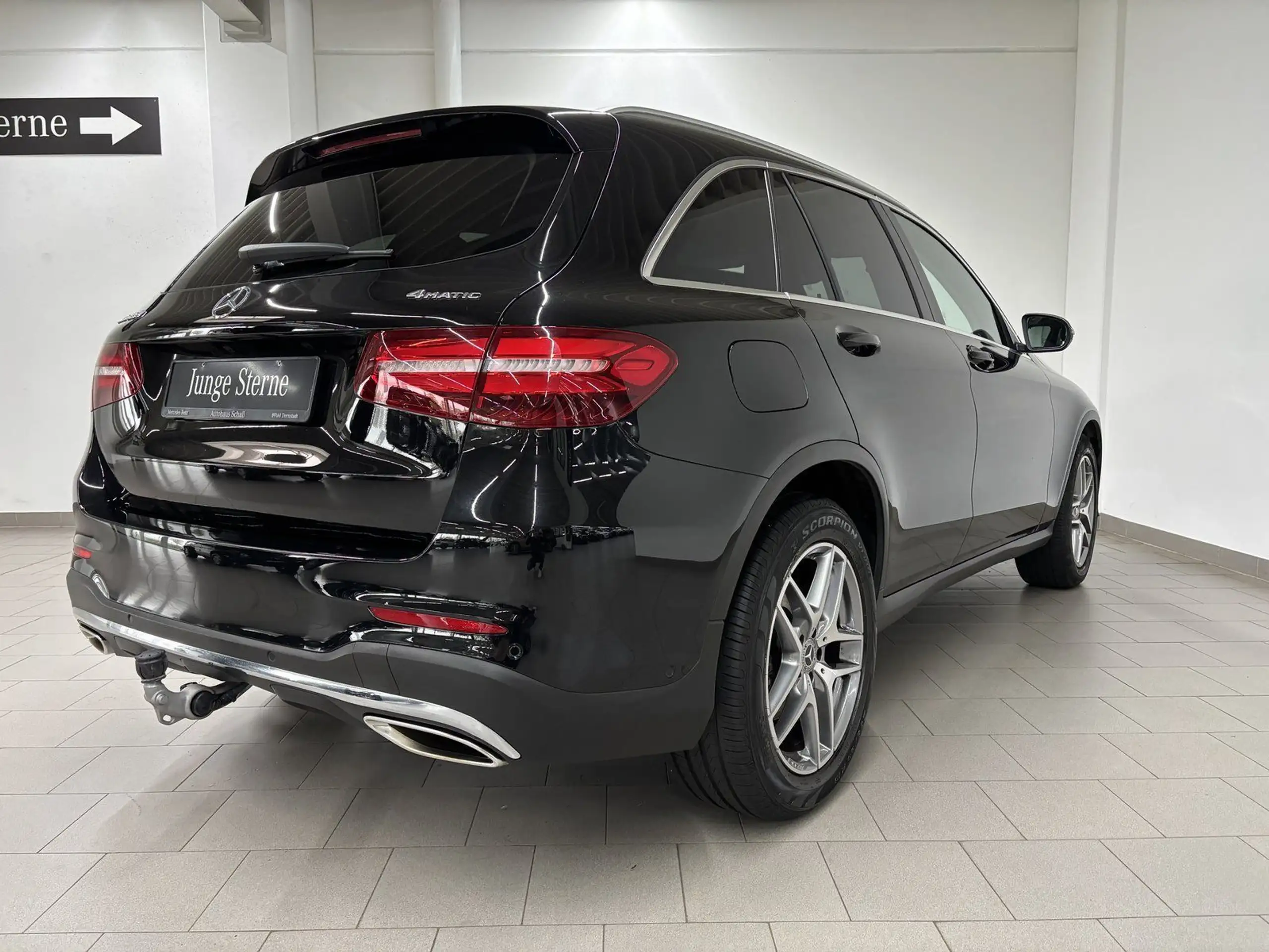 Mercedes-Benz - GLC 250