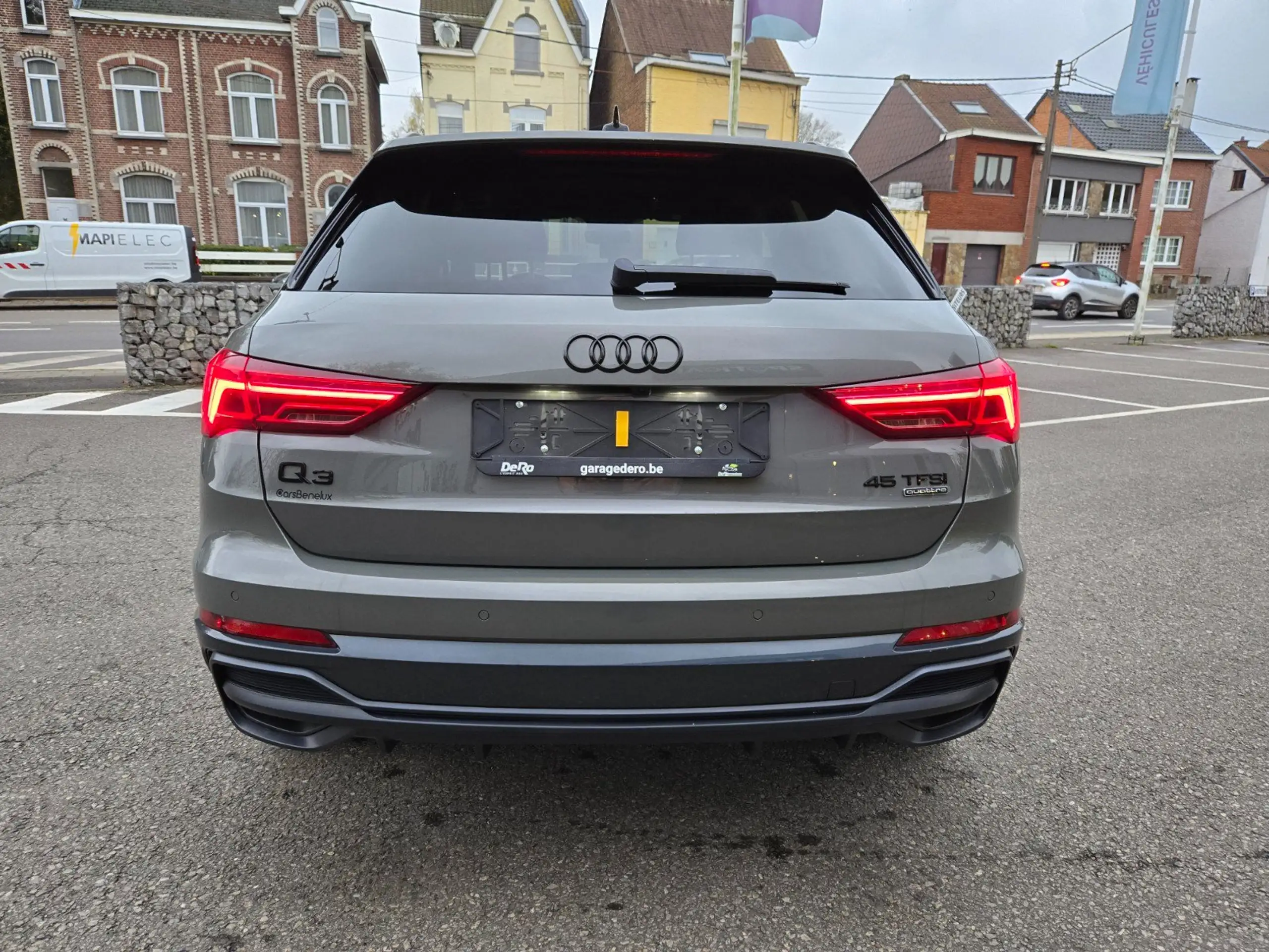 Audi - Q3