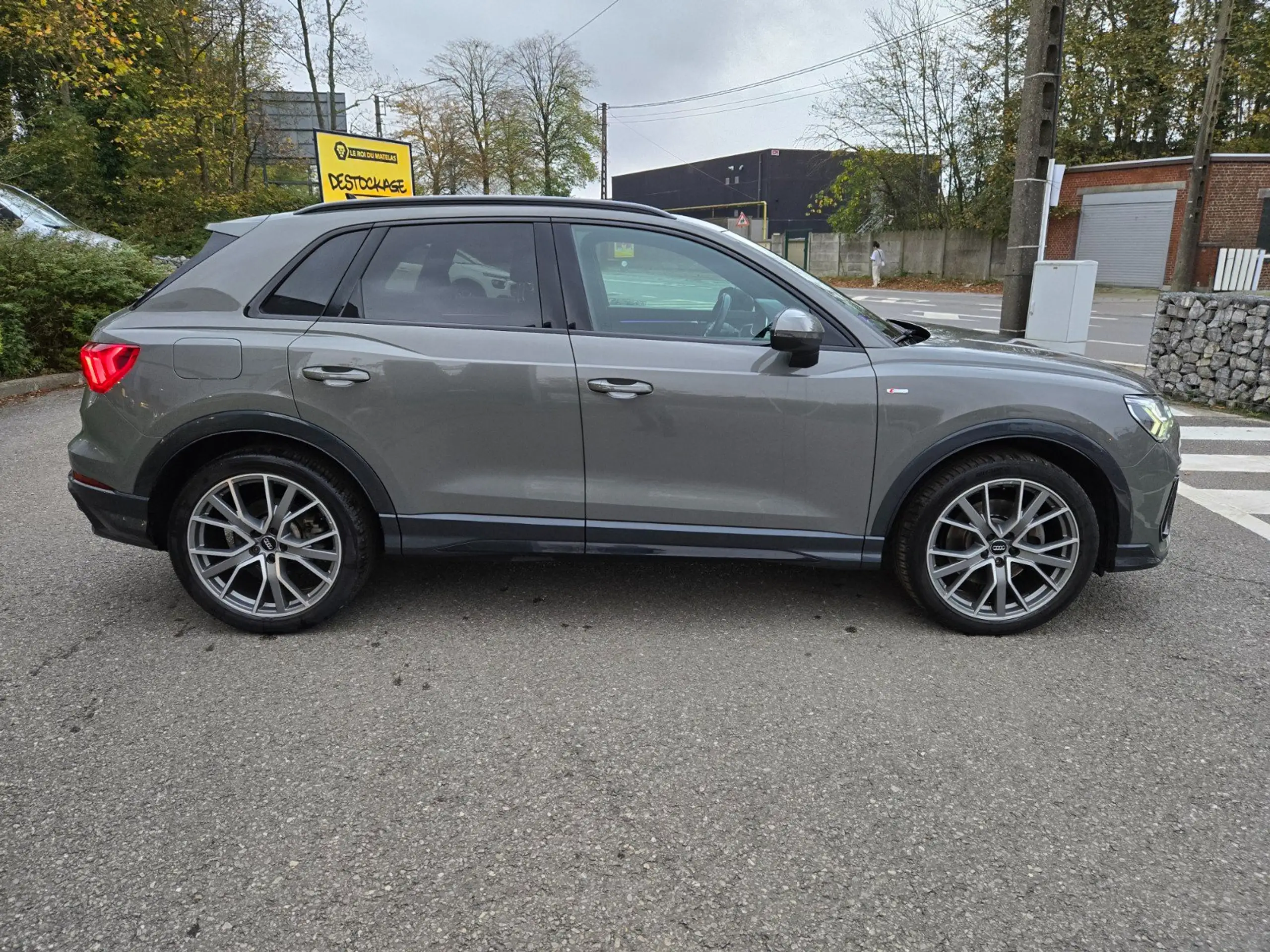 Audi - Q3