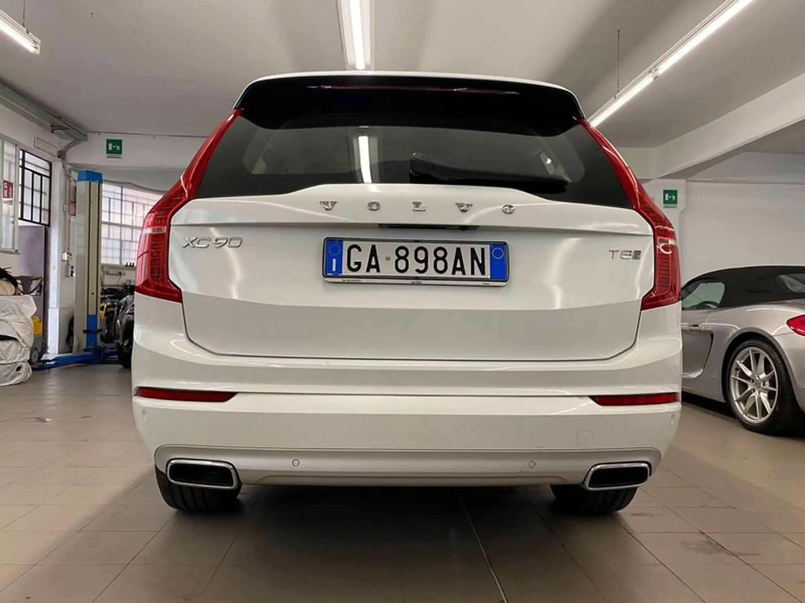 Volvo - XC90