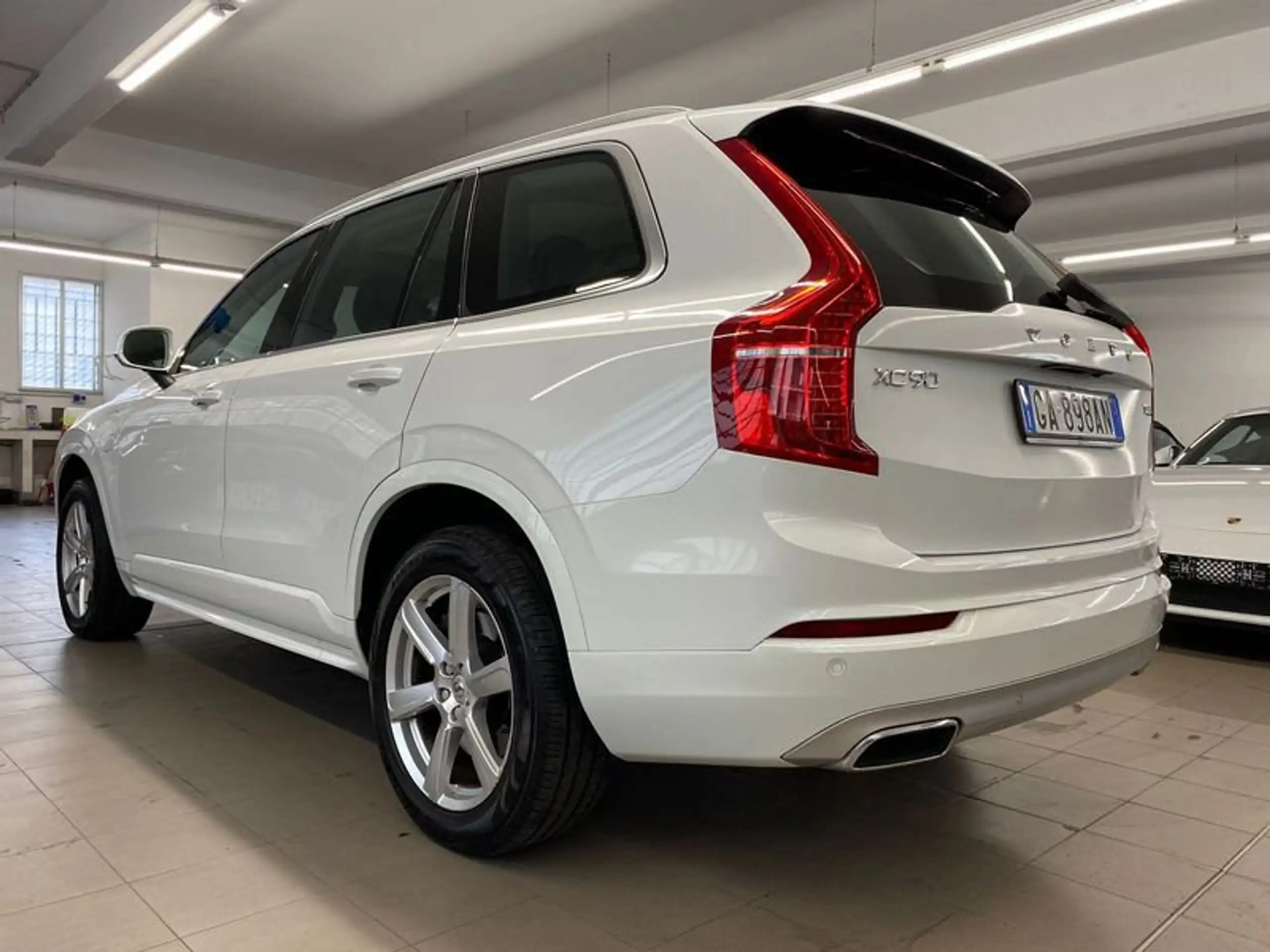 Volvo - XC90