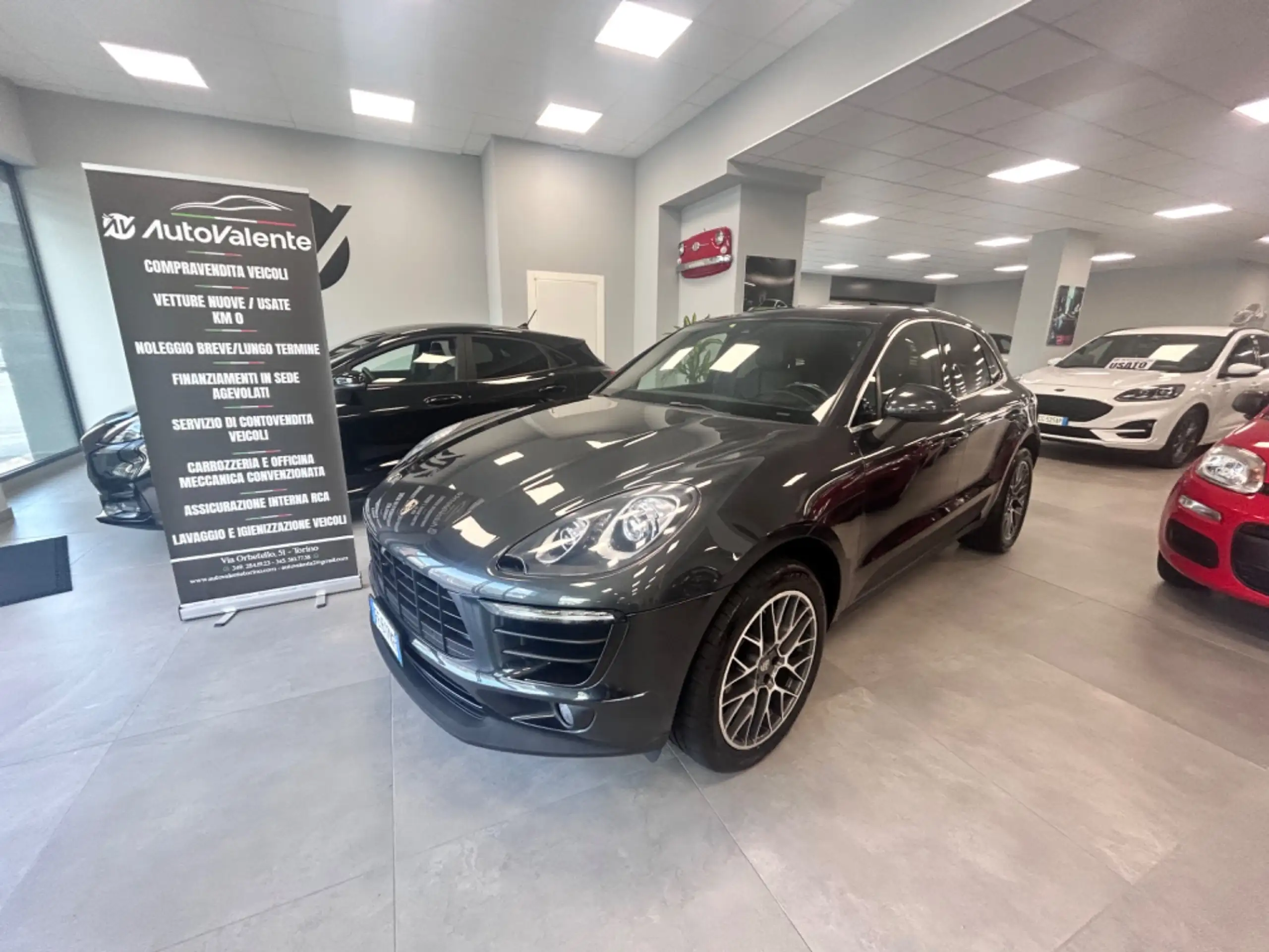 Porsche - Macan