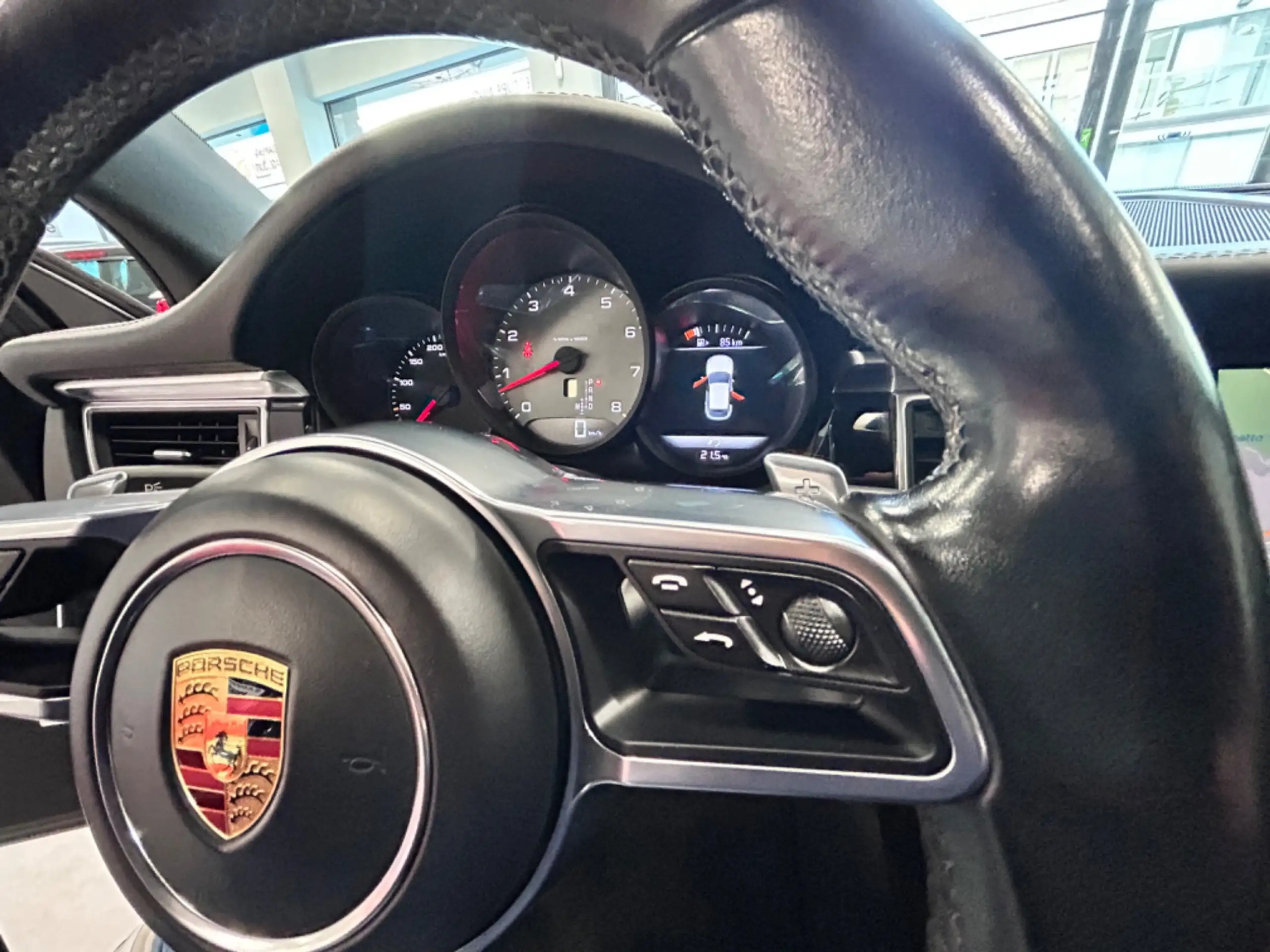 Porsche - Macan