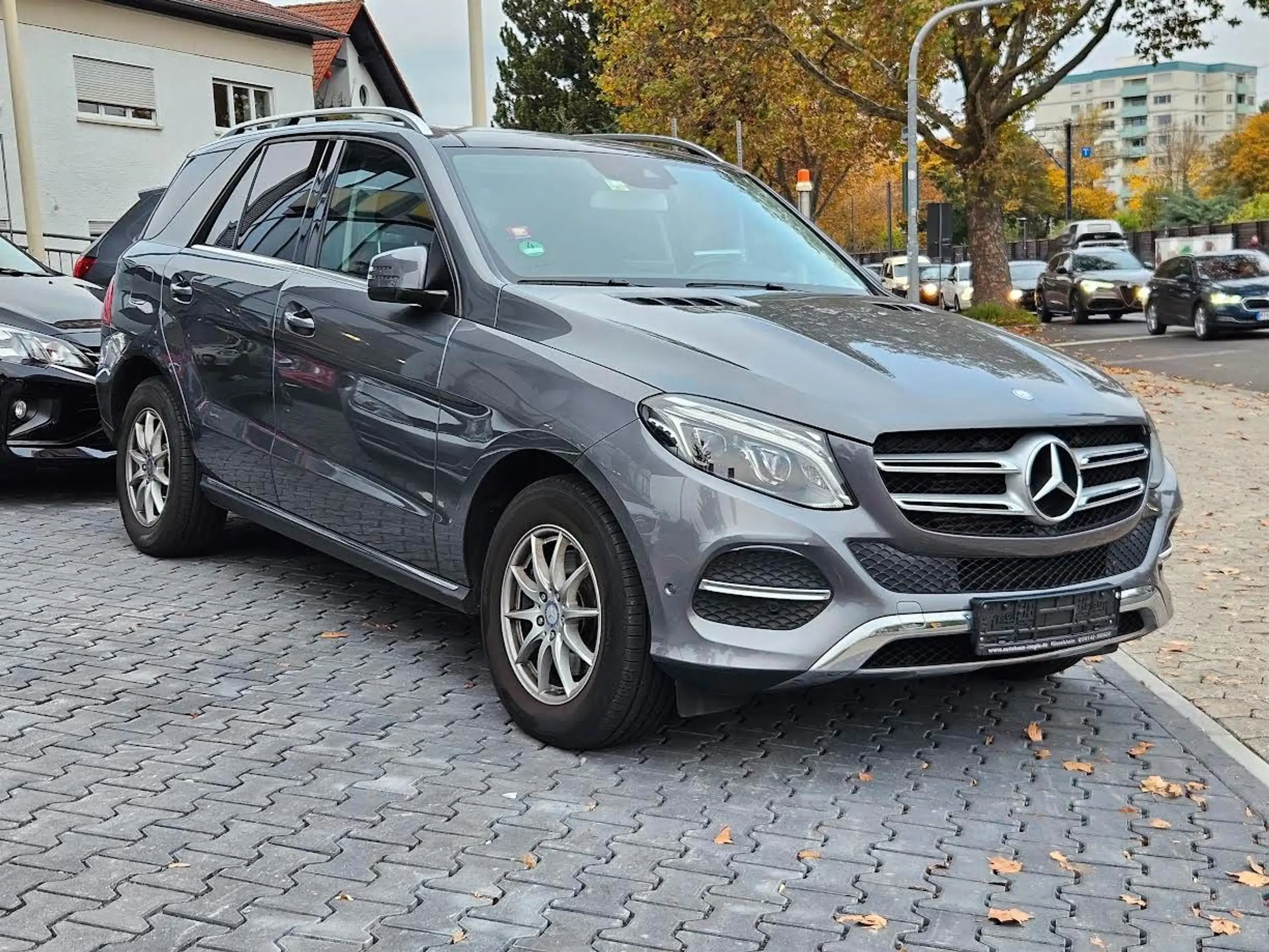 Mercedes-Benz - GLE 350