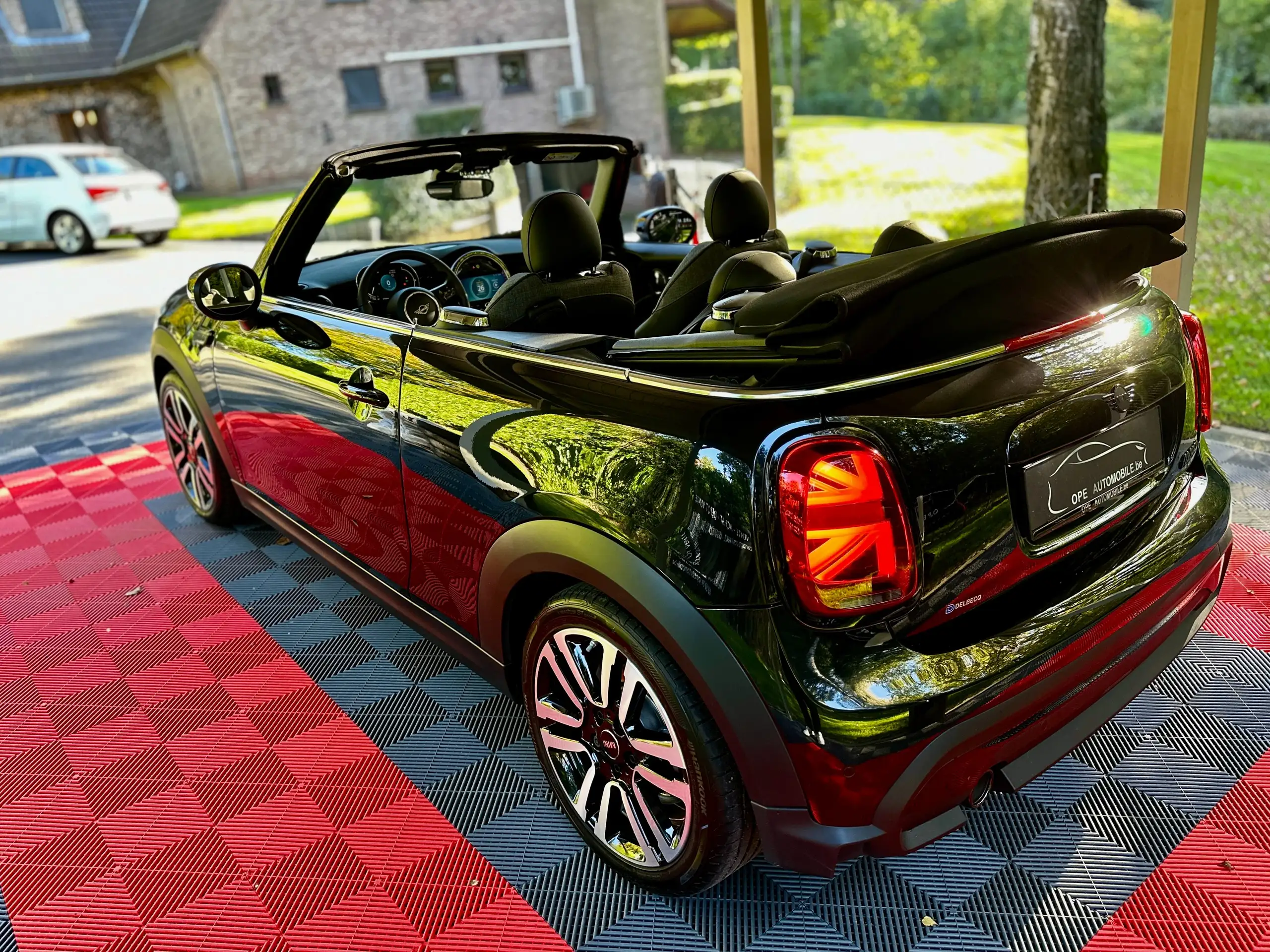 MINI - Cooper Cabrio