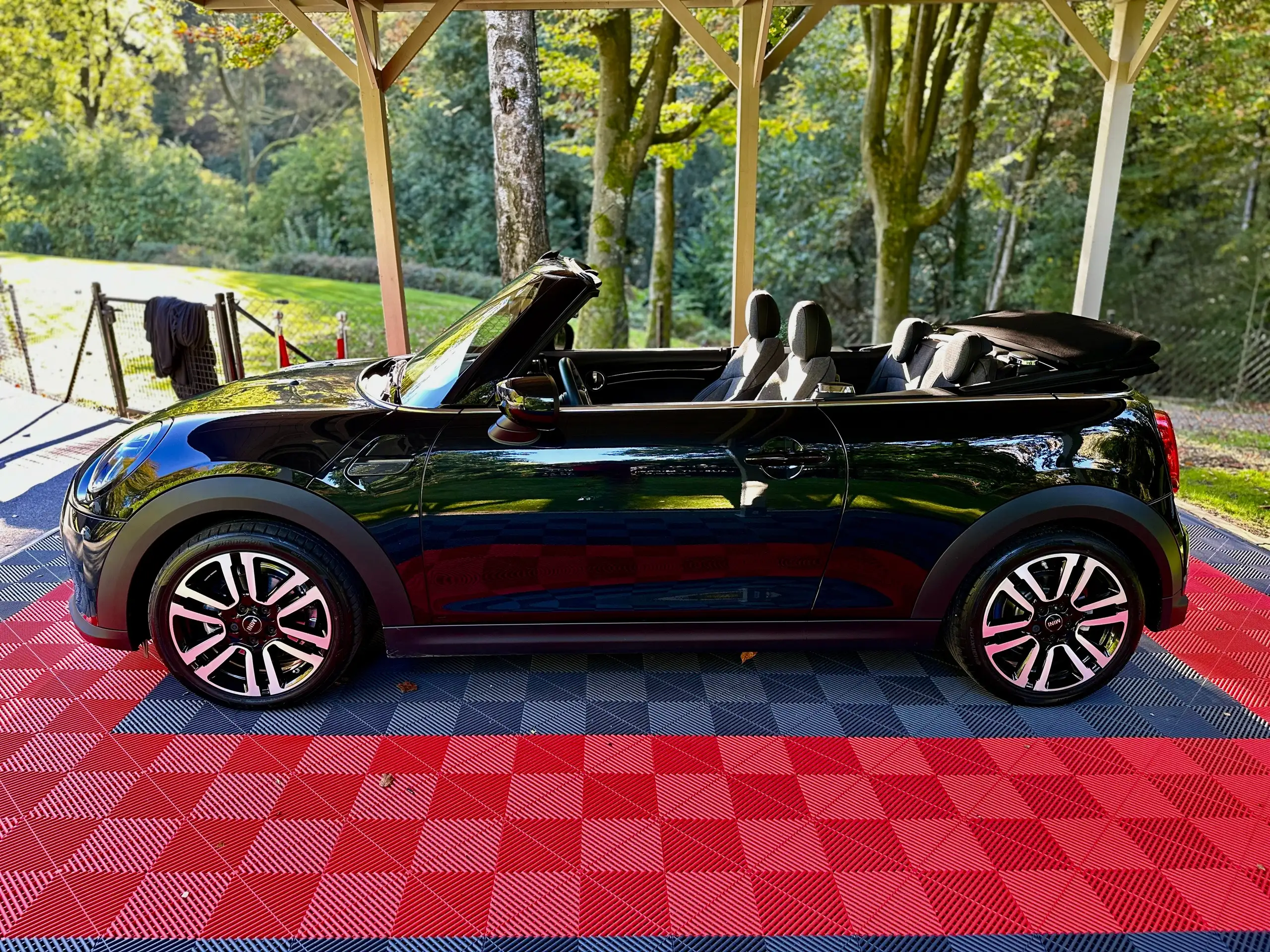 MINI - Cooper Cabrio