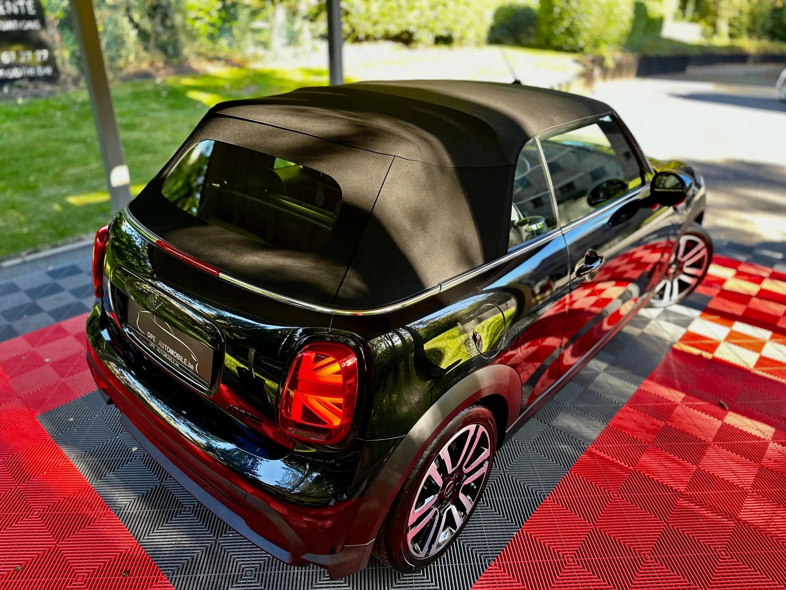 MINI - Cooper Cabrio