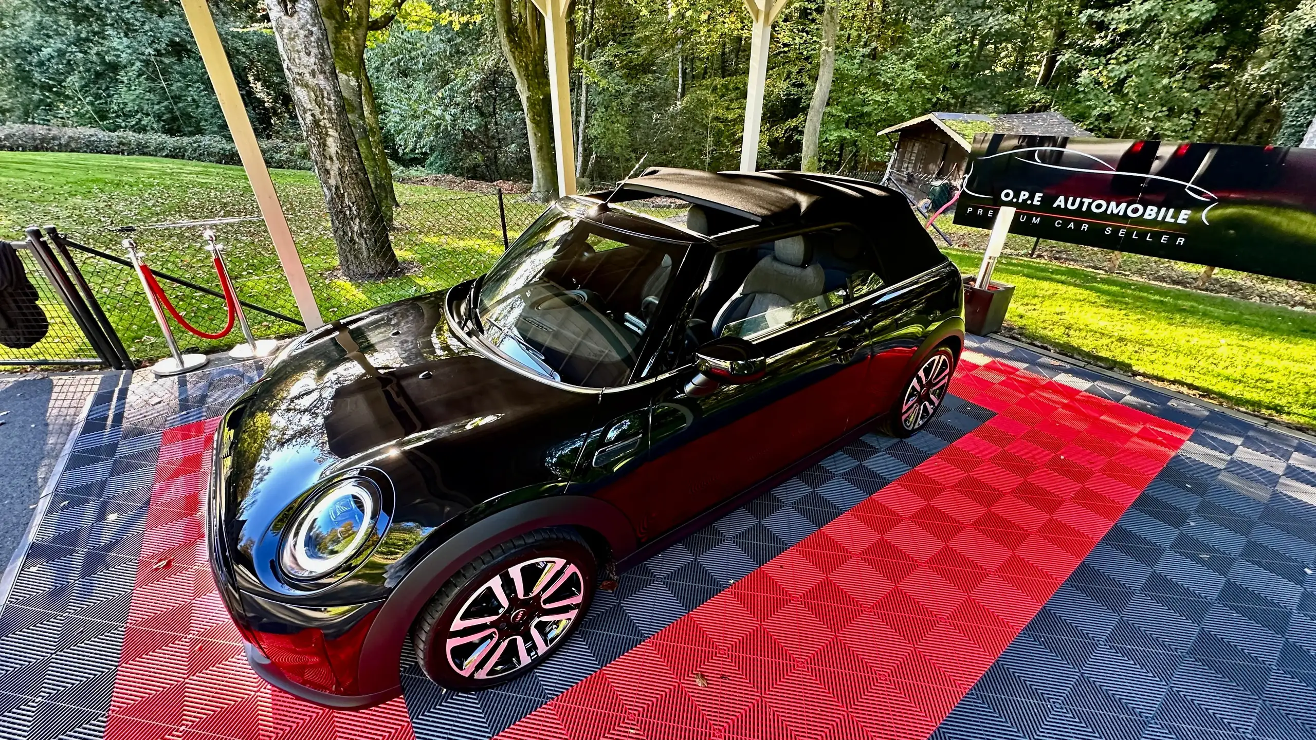 MINI - Cooper Cabrio