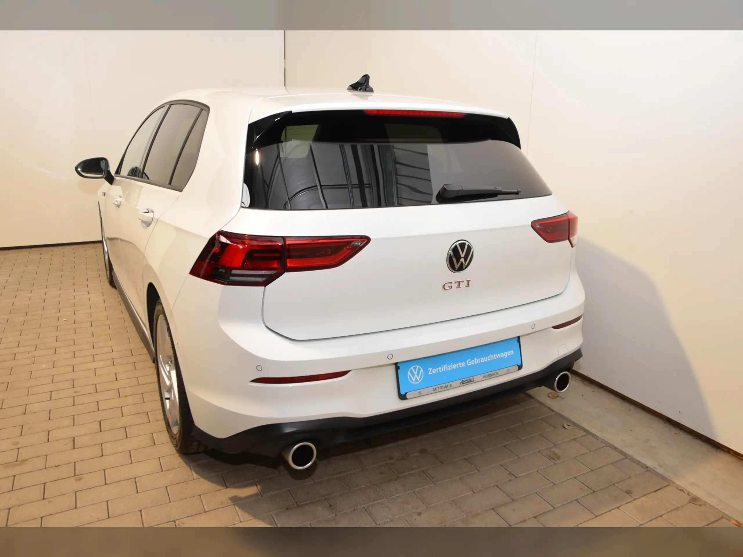 Volkswagen - Golf