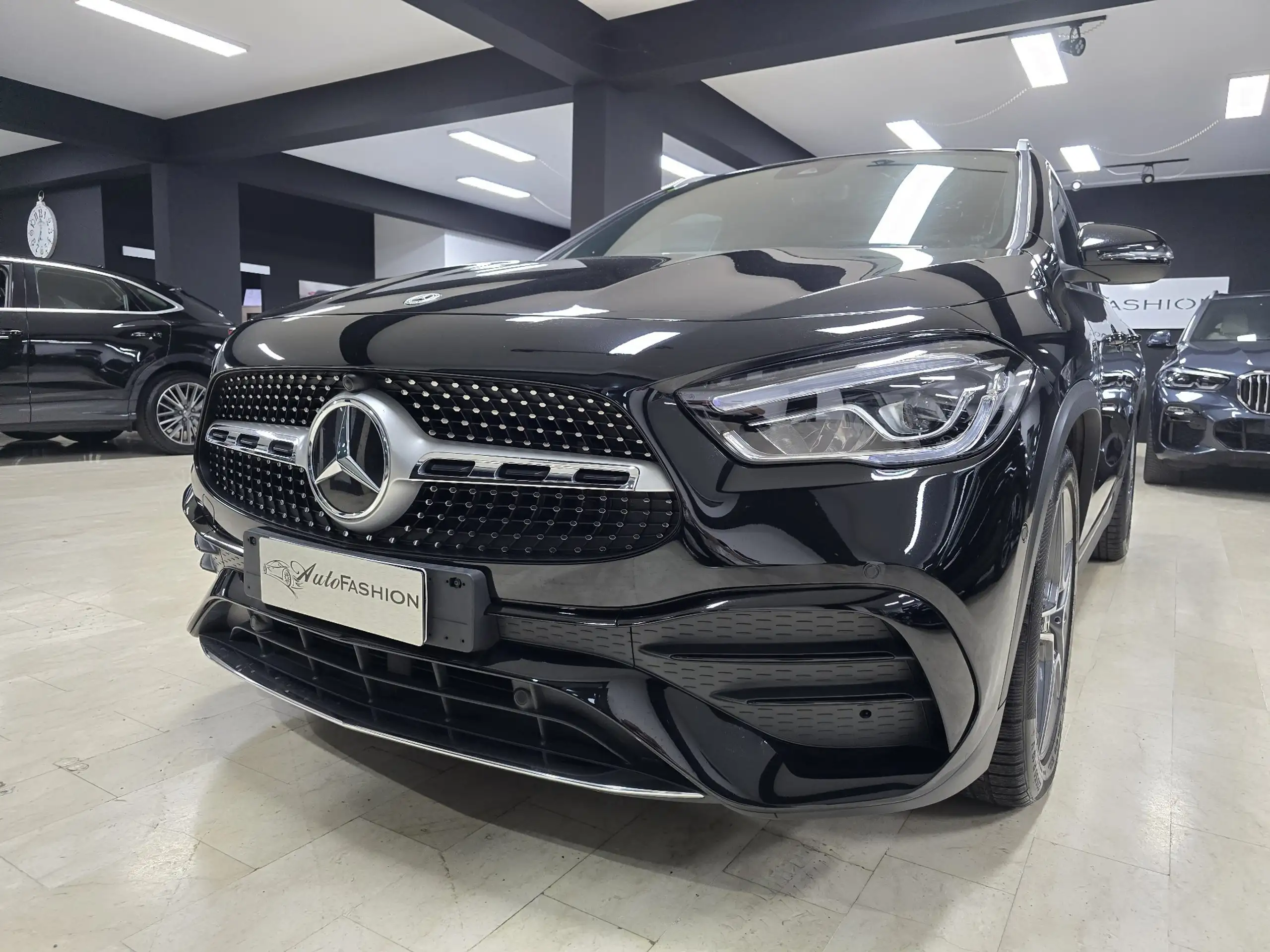 Mercedes-Benz - GLA 200