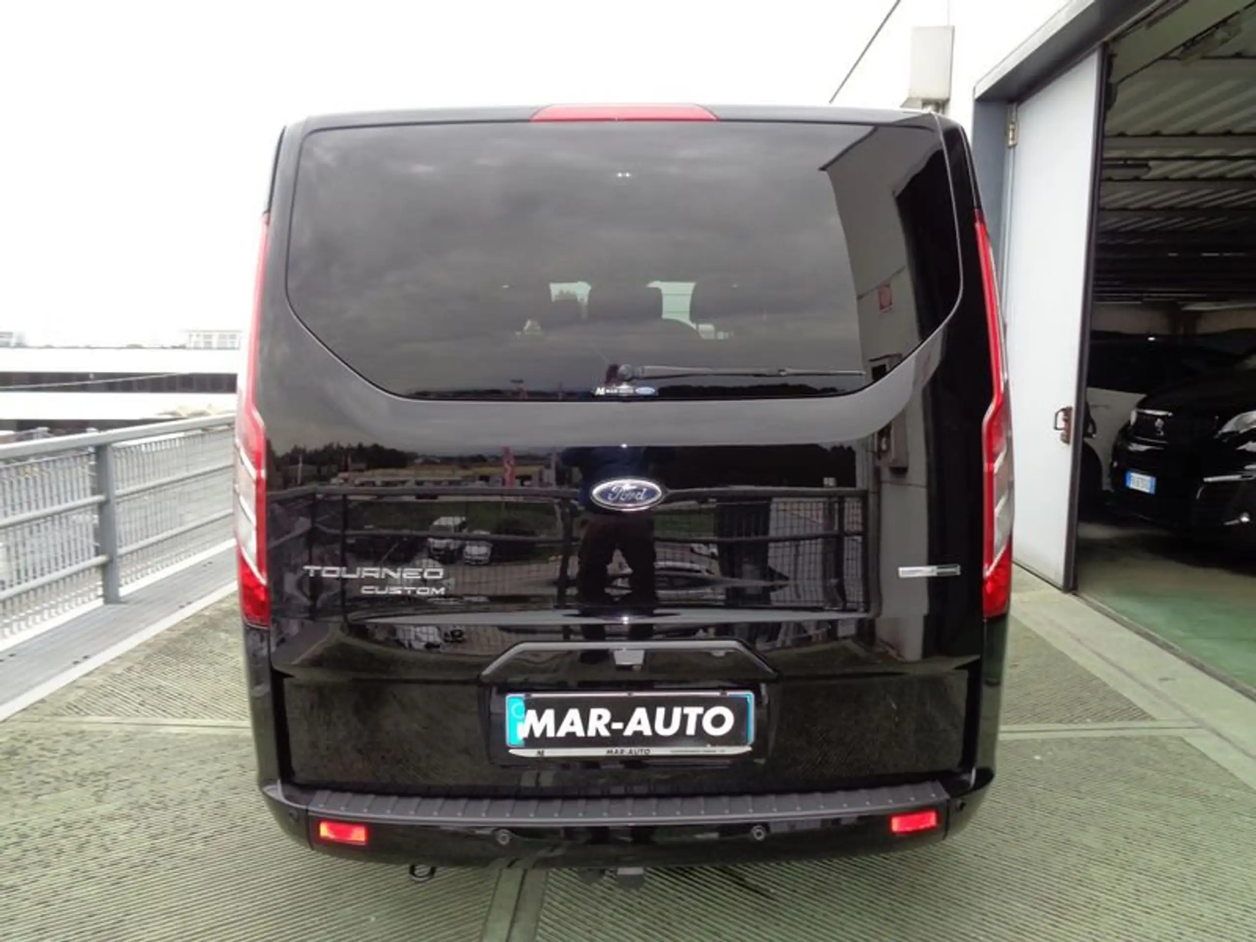 Ford - Tourneo Custom