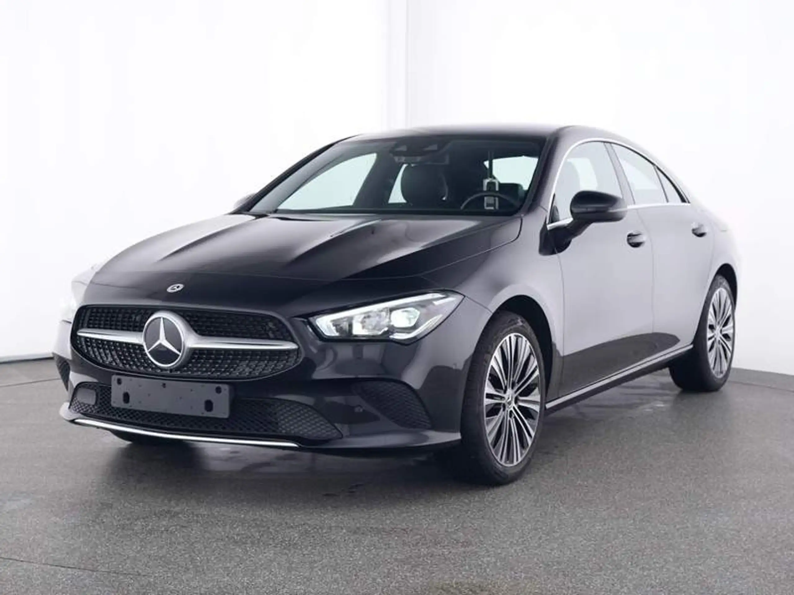 Mercedes-Benz - CLA 180