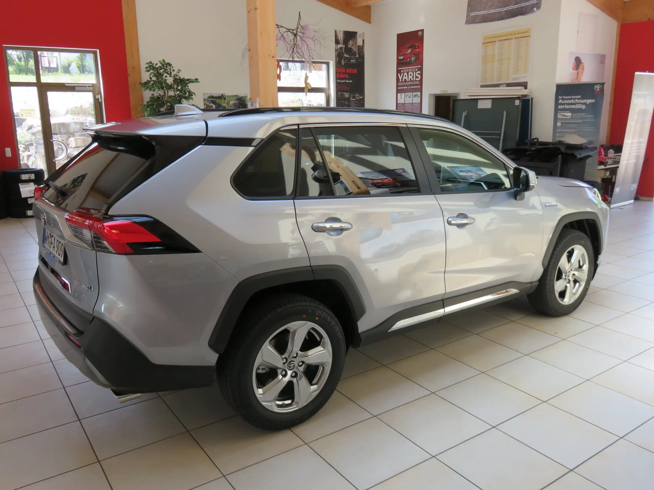 Toyota - RAV 4