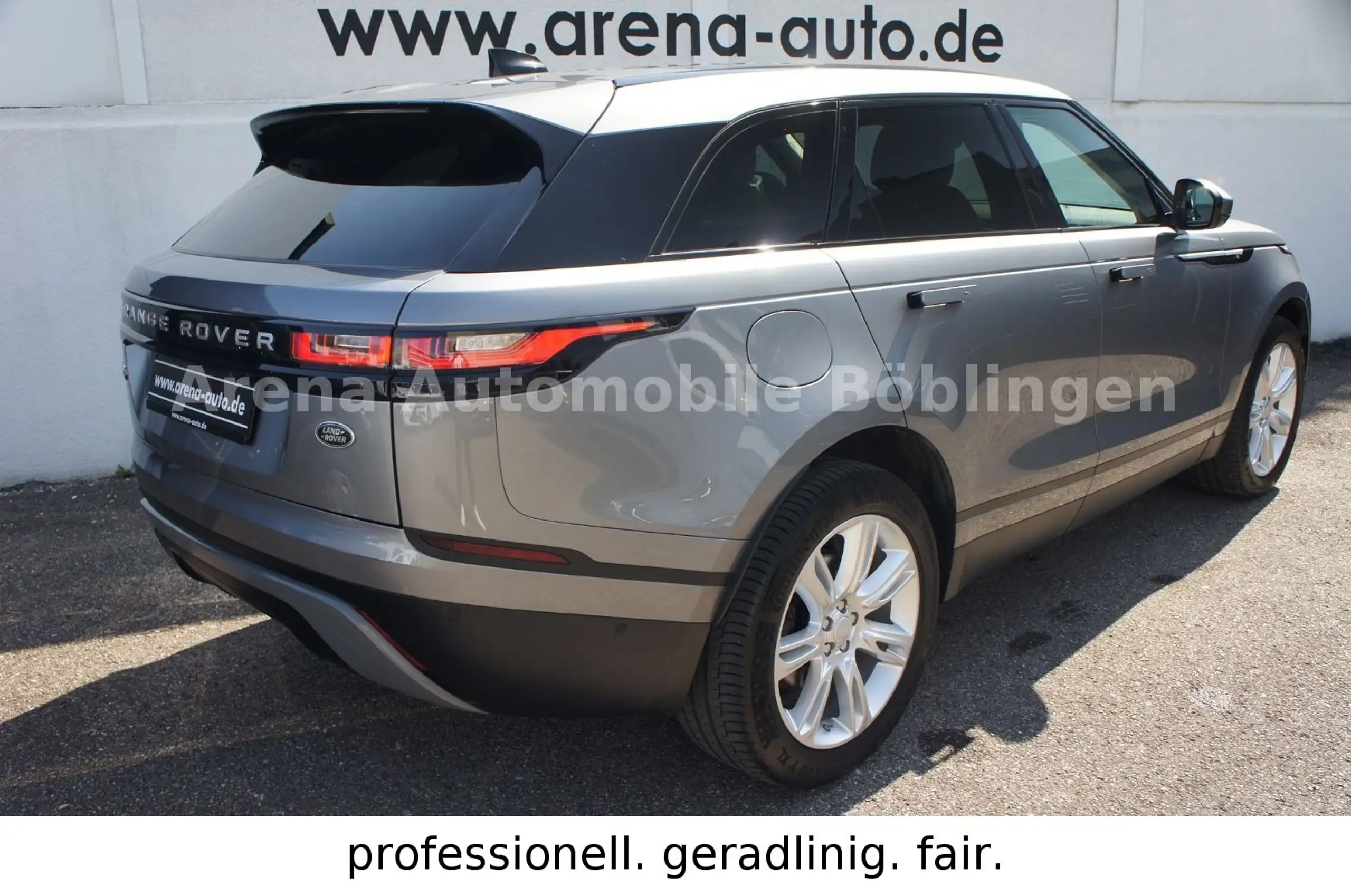 Land Rover - Range Rover Velar