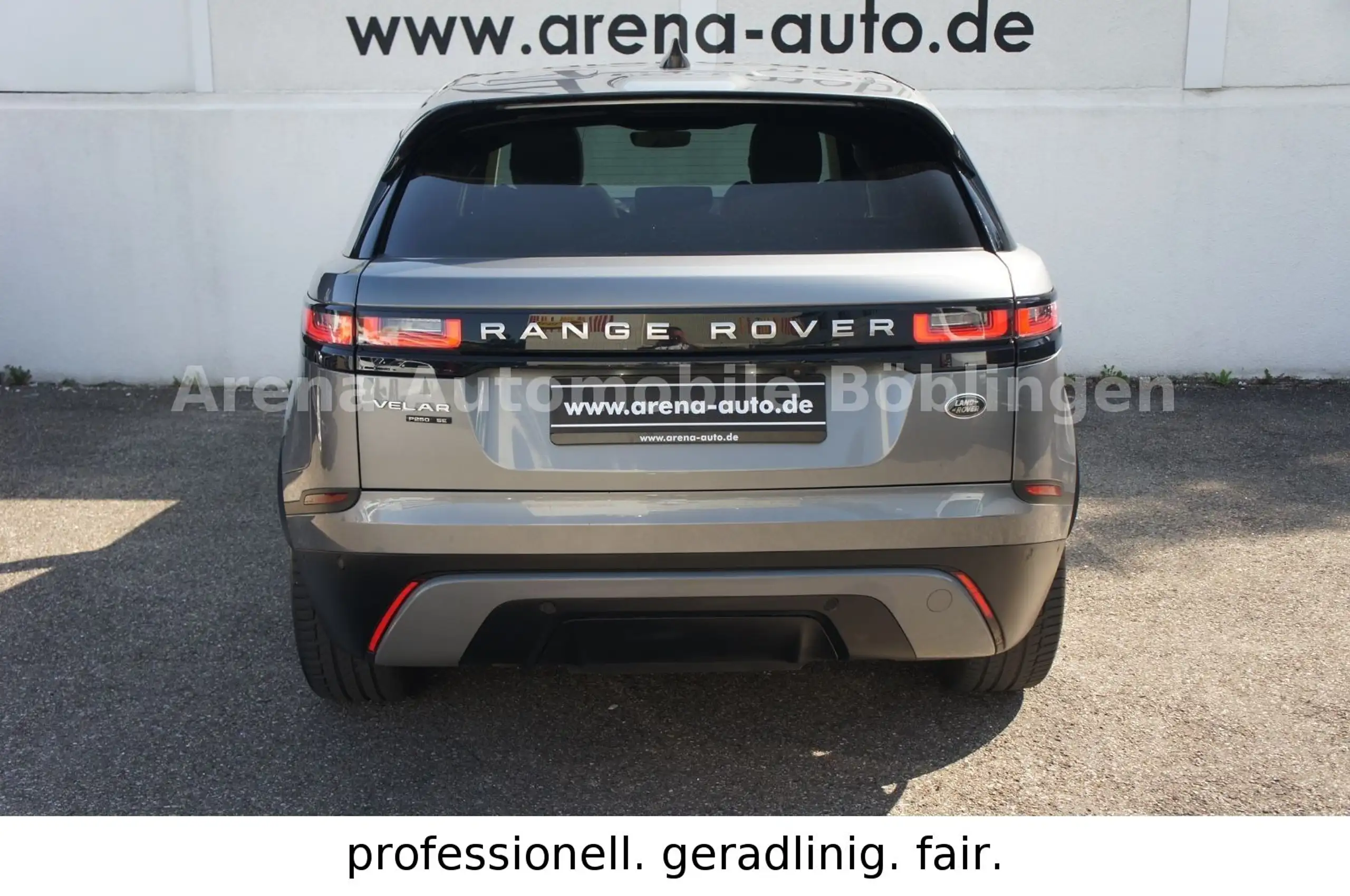 Land Rover - Range Rover Velar