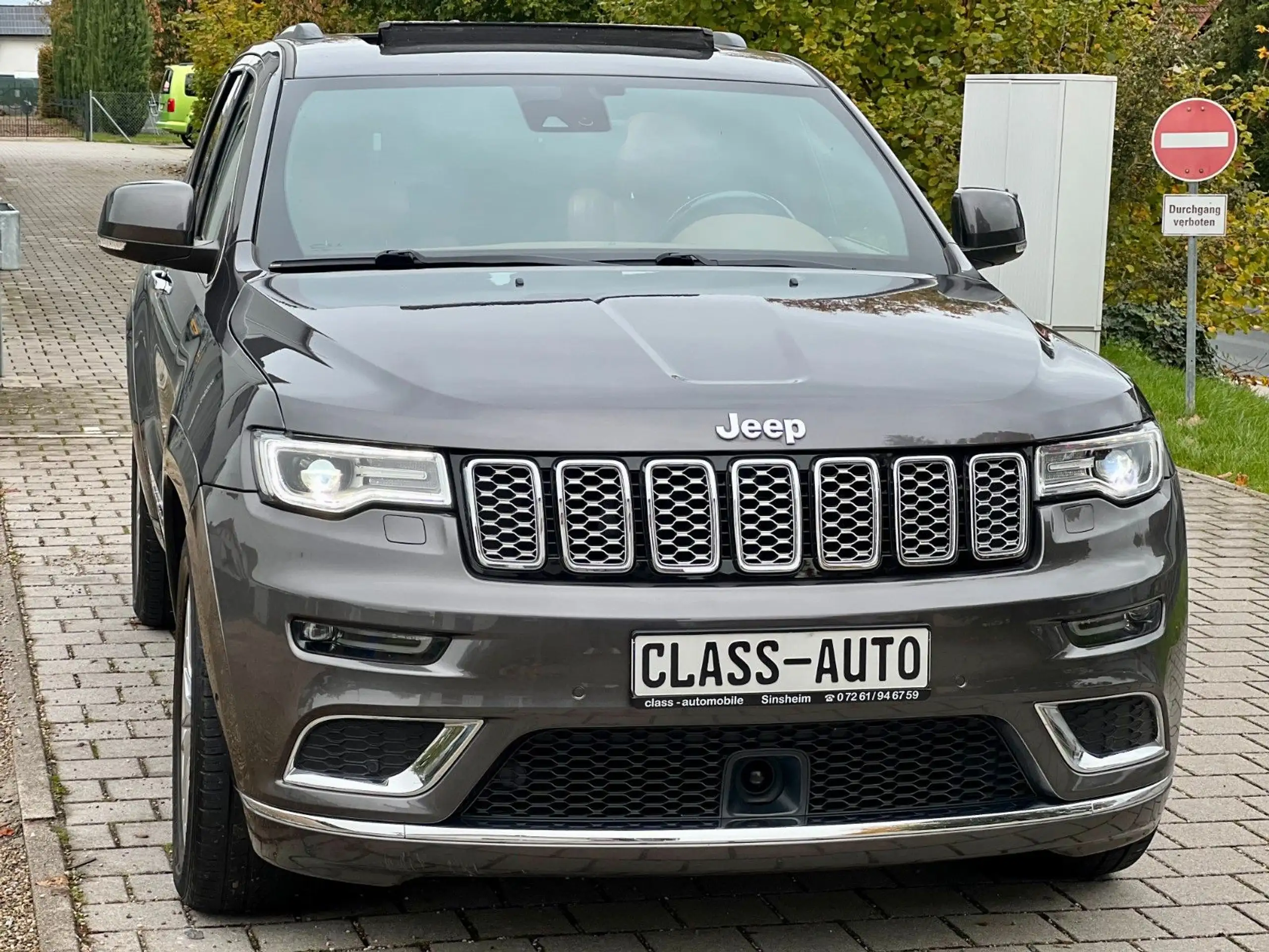 Jeep - Grand Cherokee