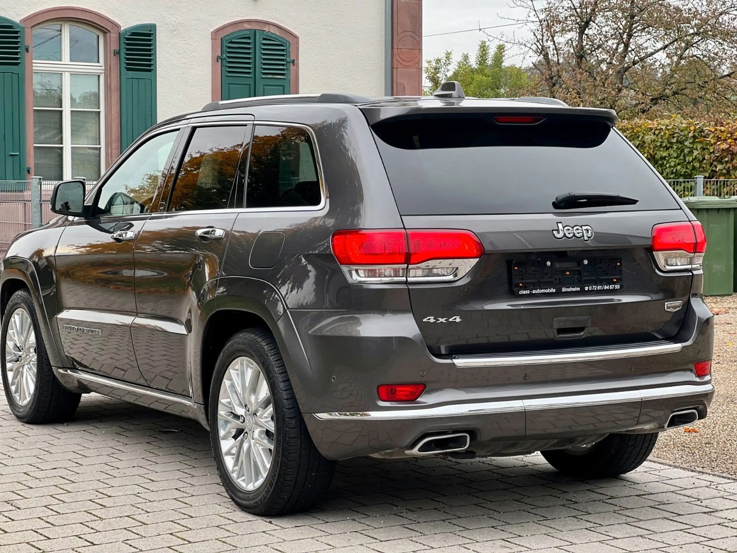 Jeep - Grand Cherokee