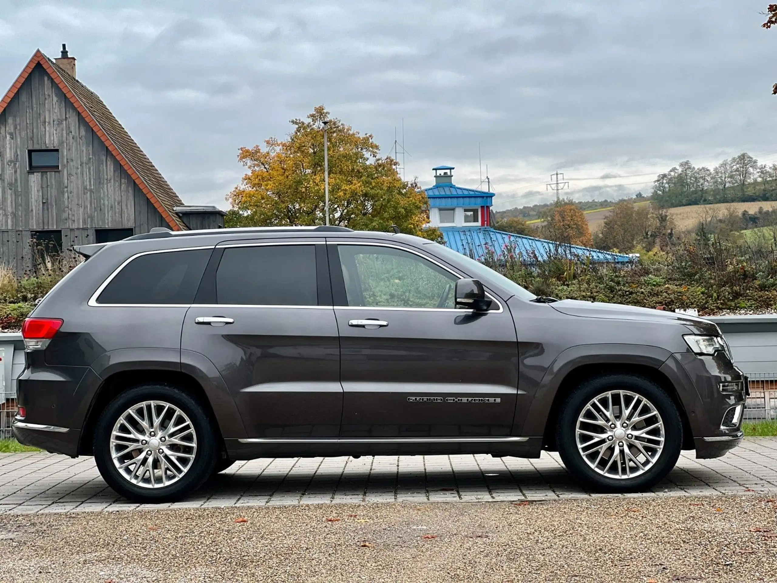 Jeep - Grand Cherokee