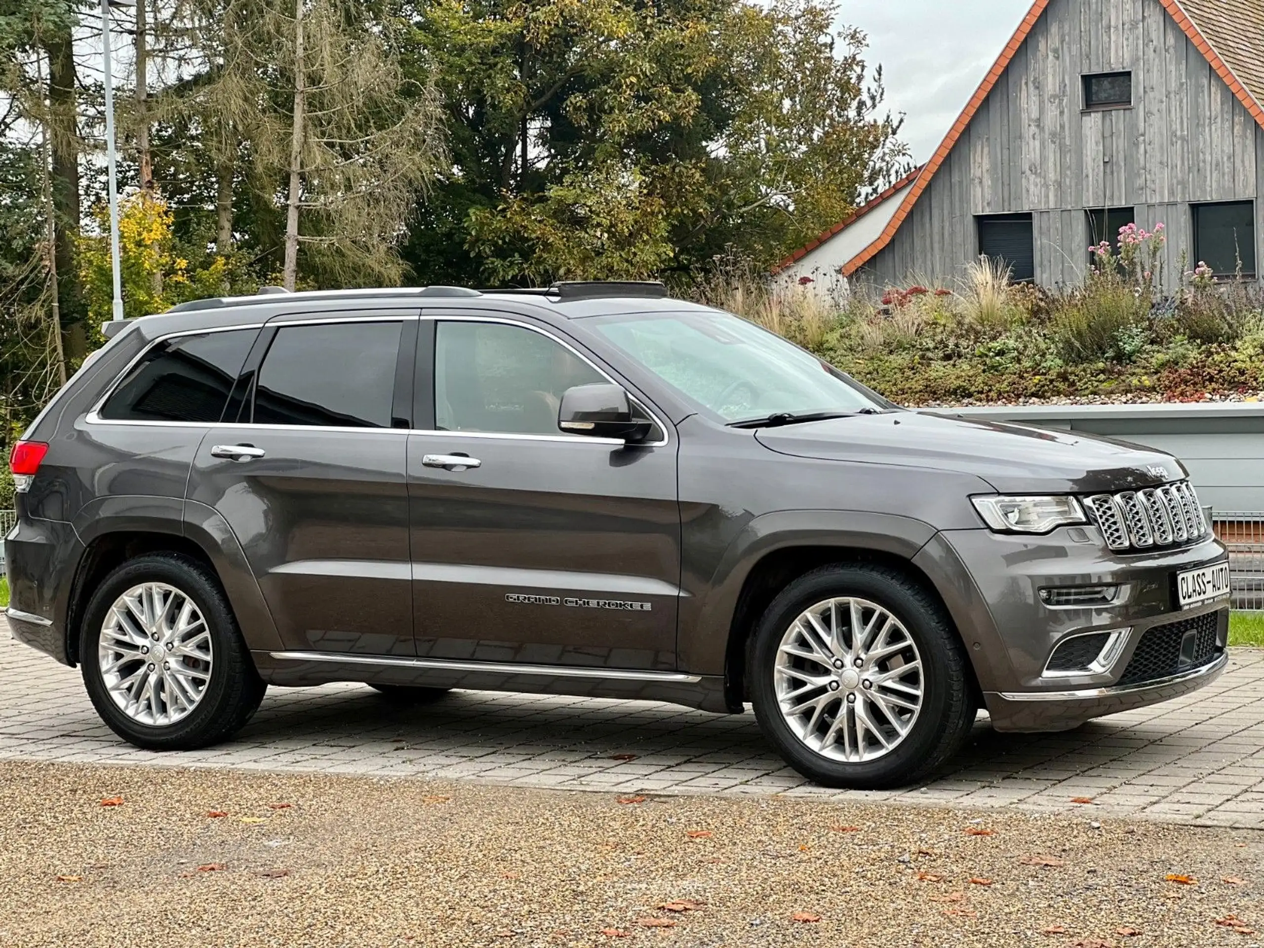 Jeep - Grand Cherokee