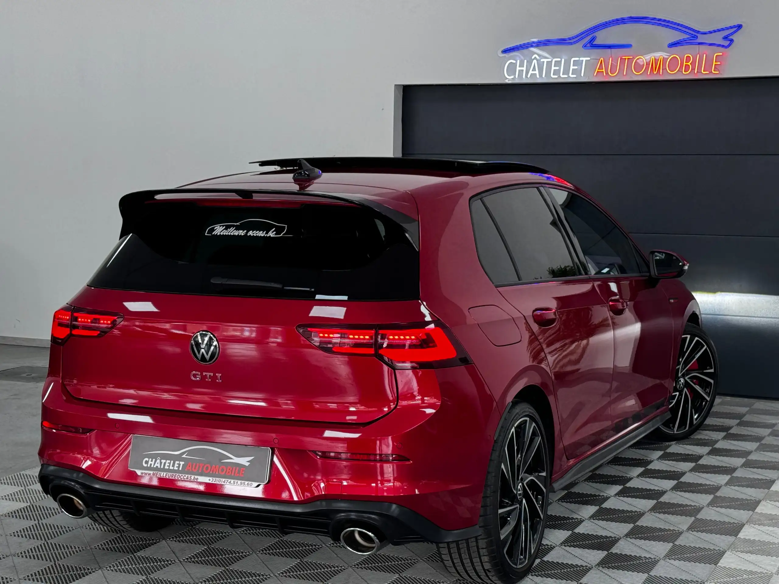 Volkswagen - Golf GTI