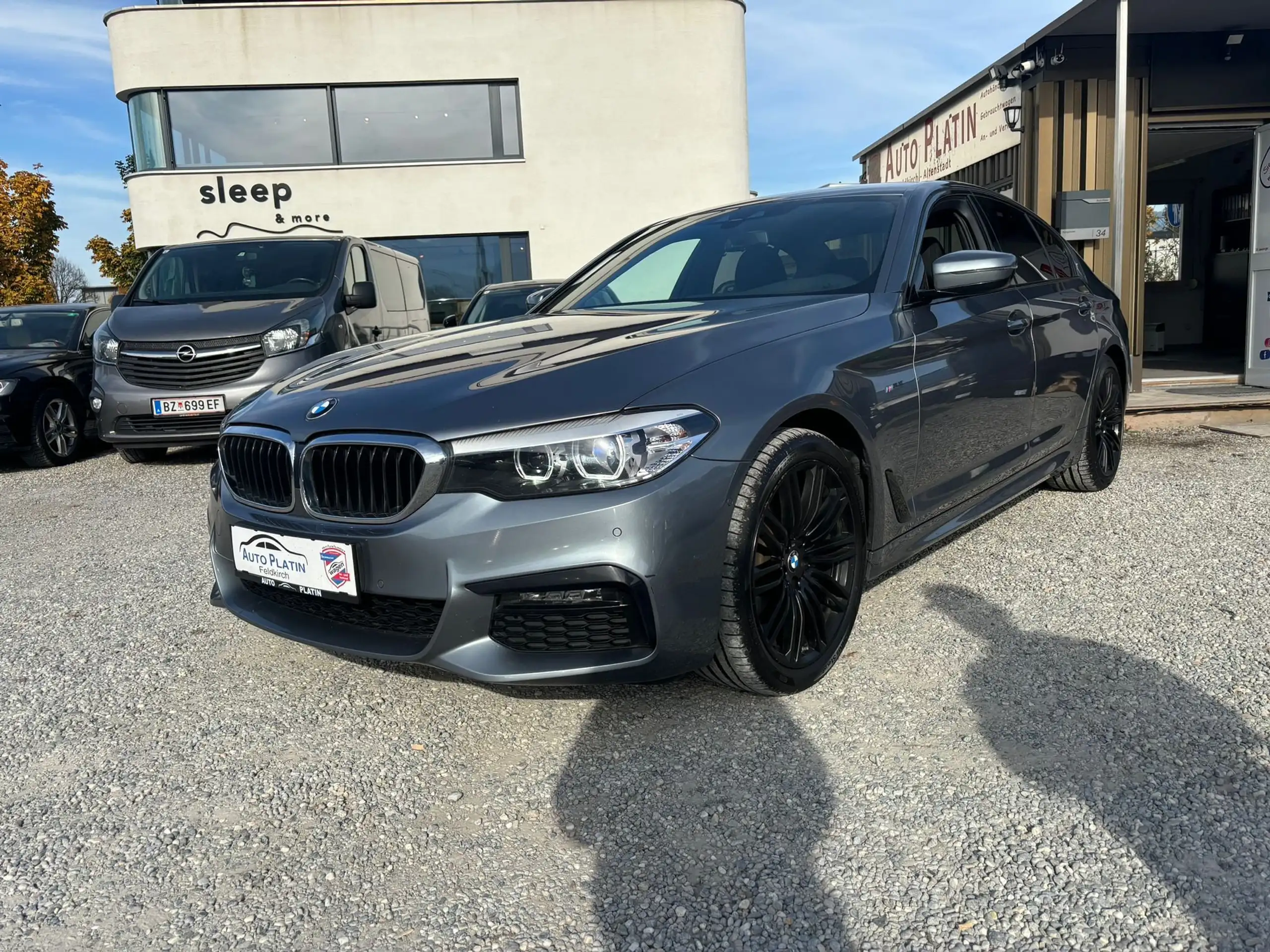 BMW - 520