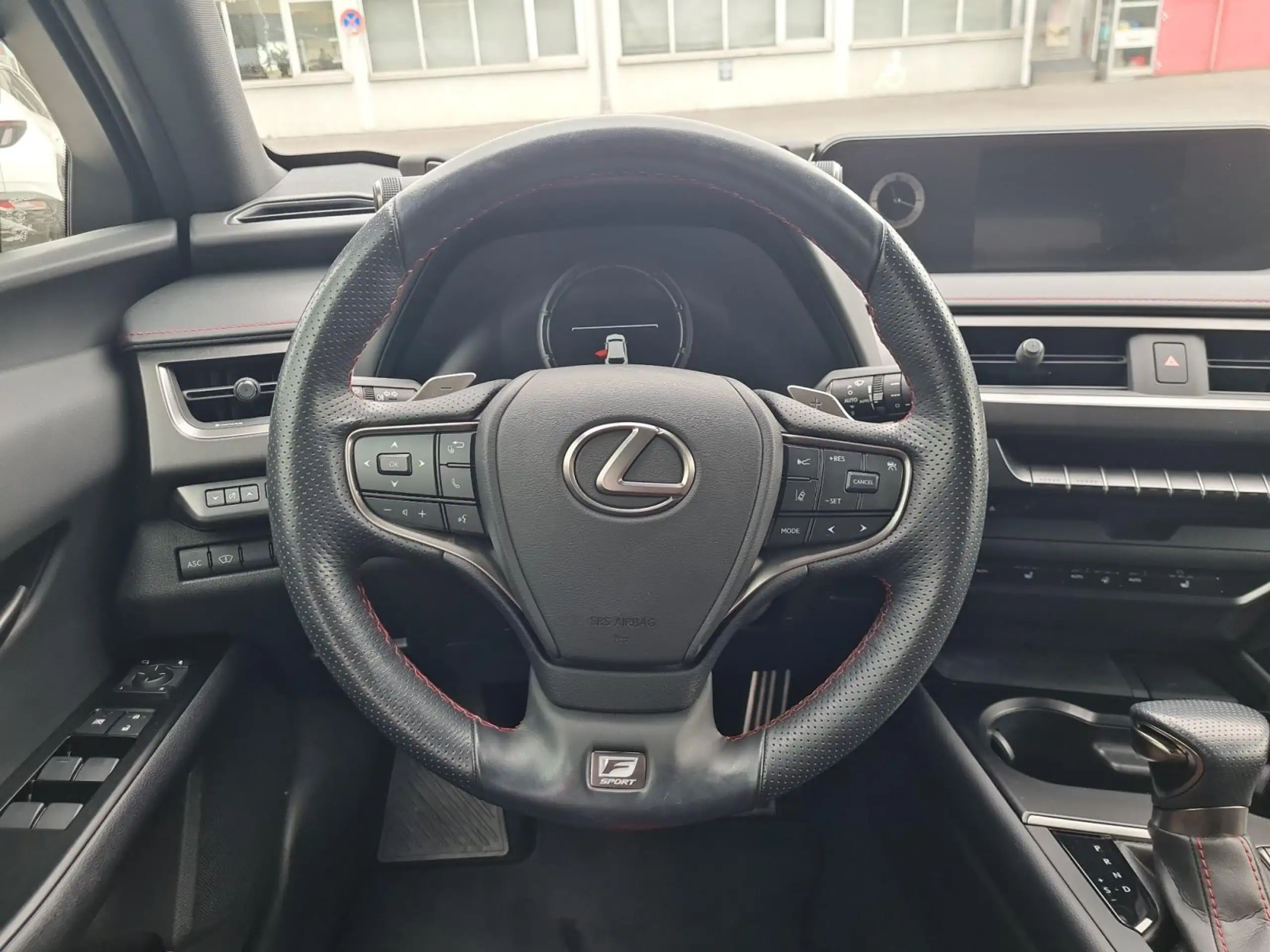 Lexus - UX 250h