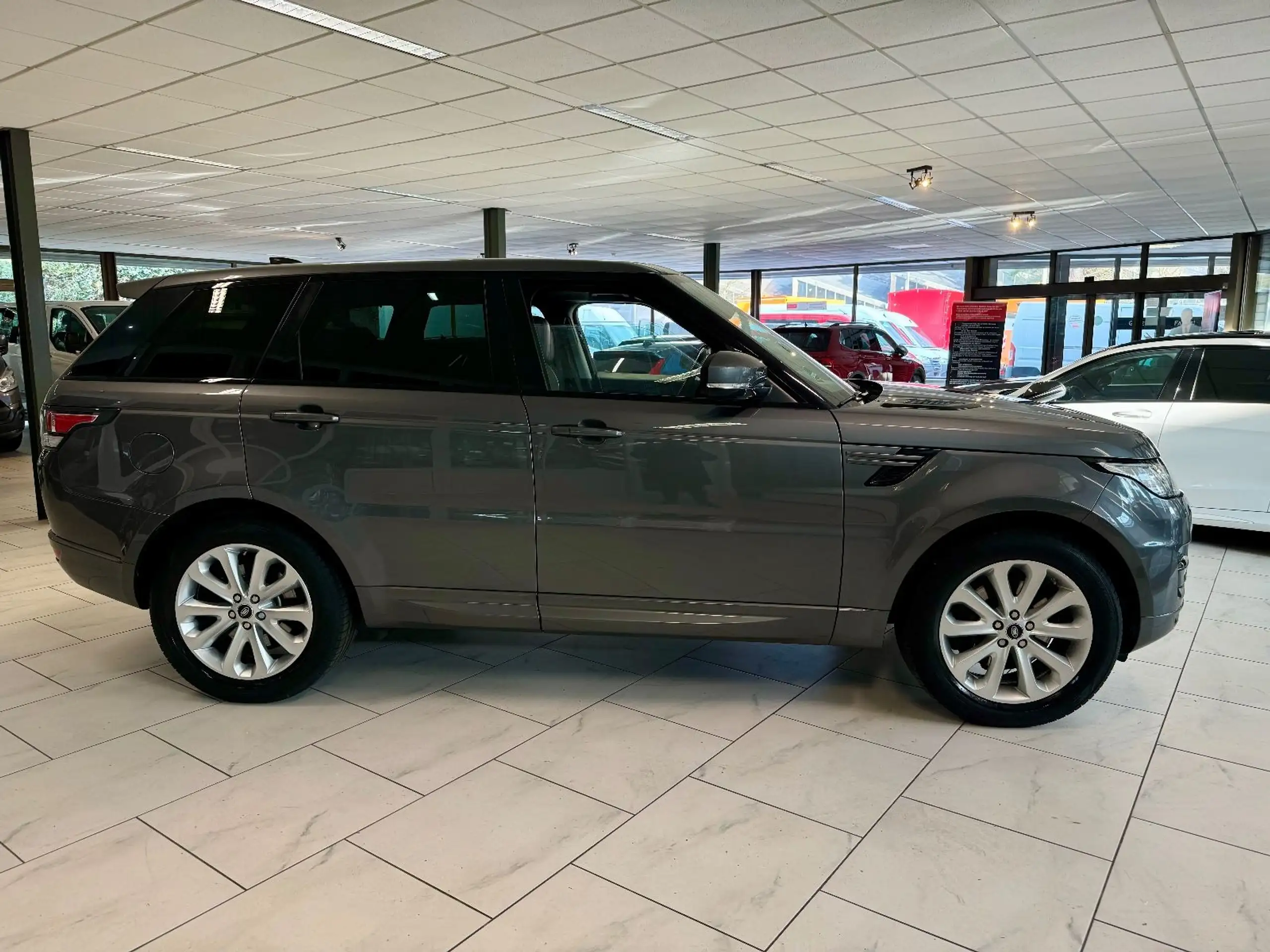 Land Rover - Range Rover Sport