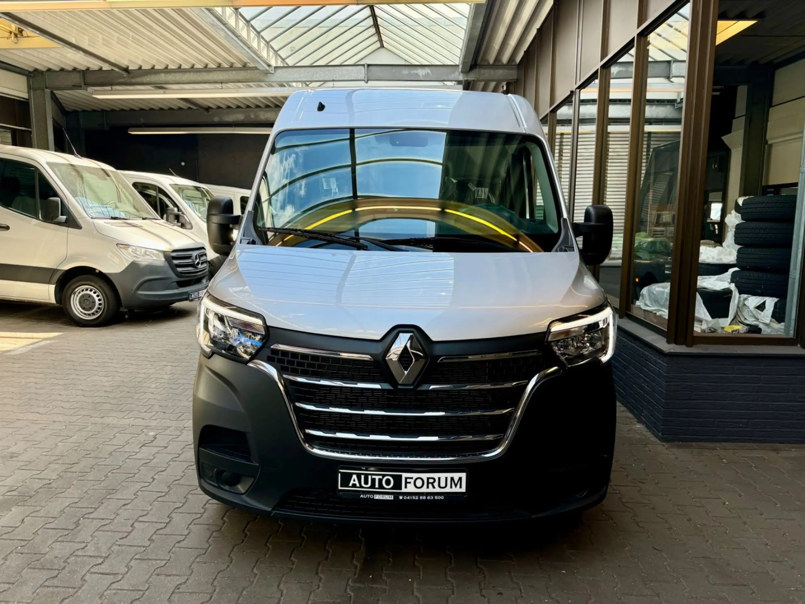 Renault - Master