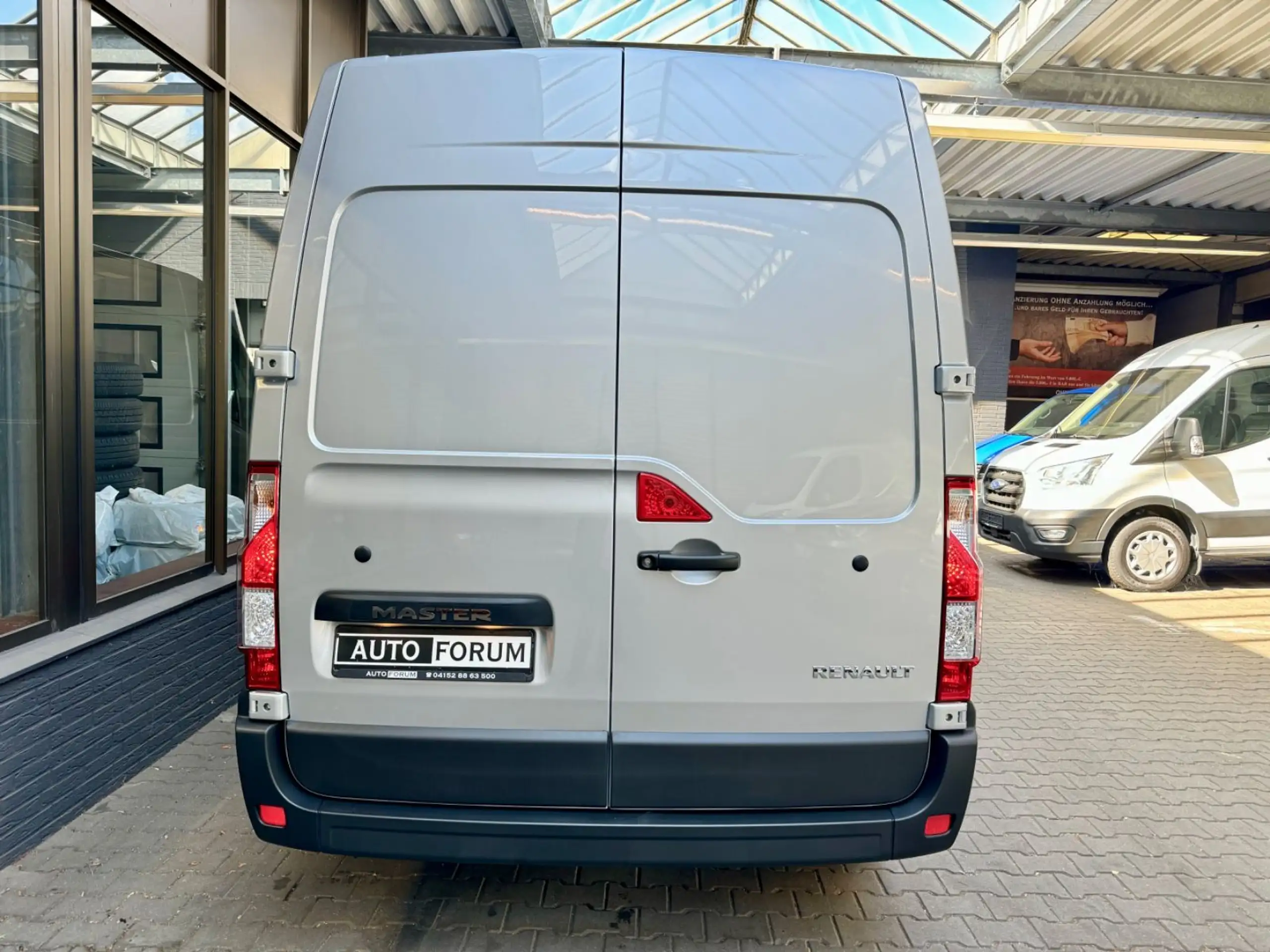 Renault - Master