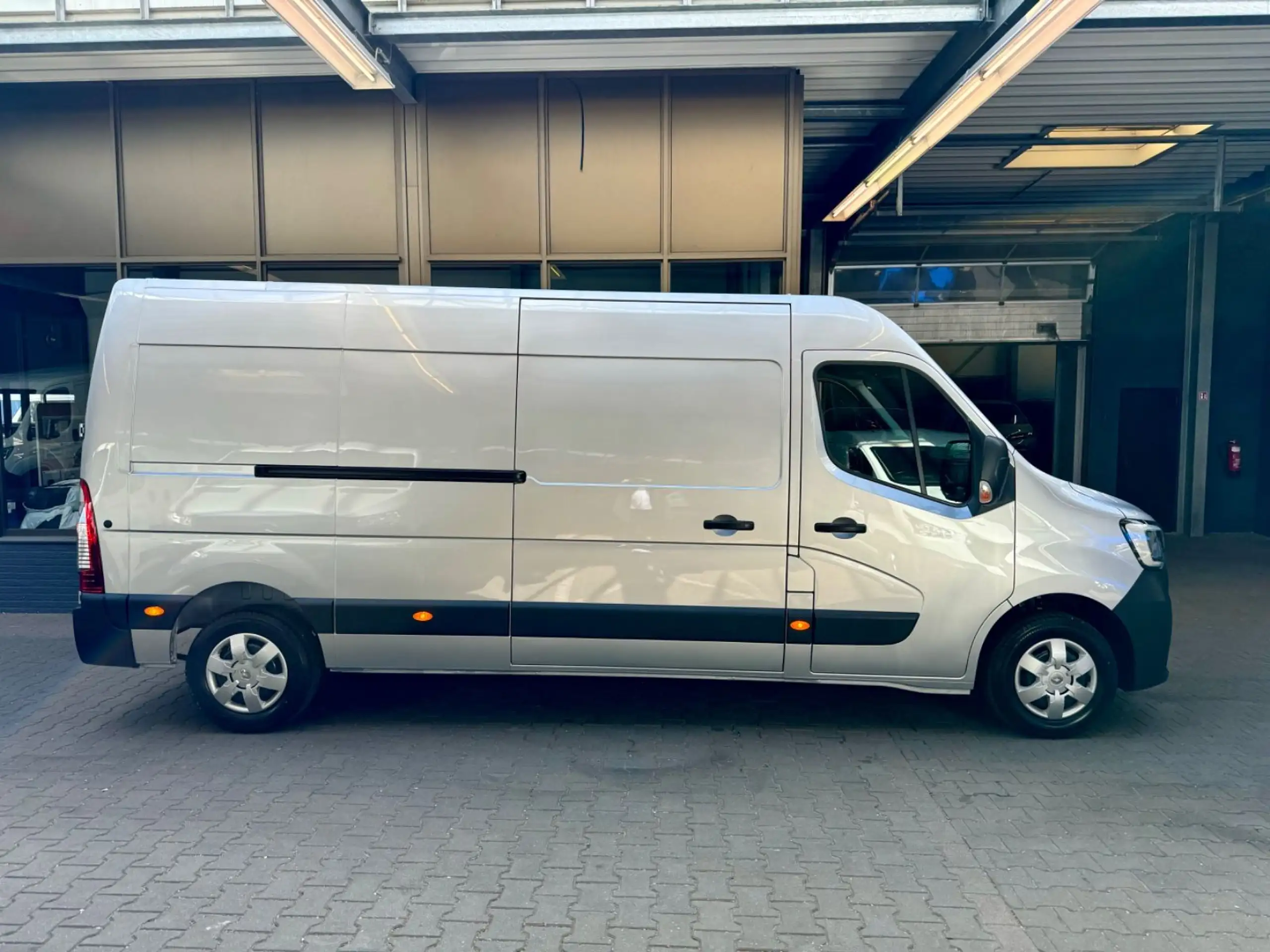 Renault - Master