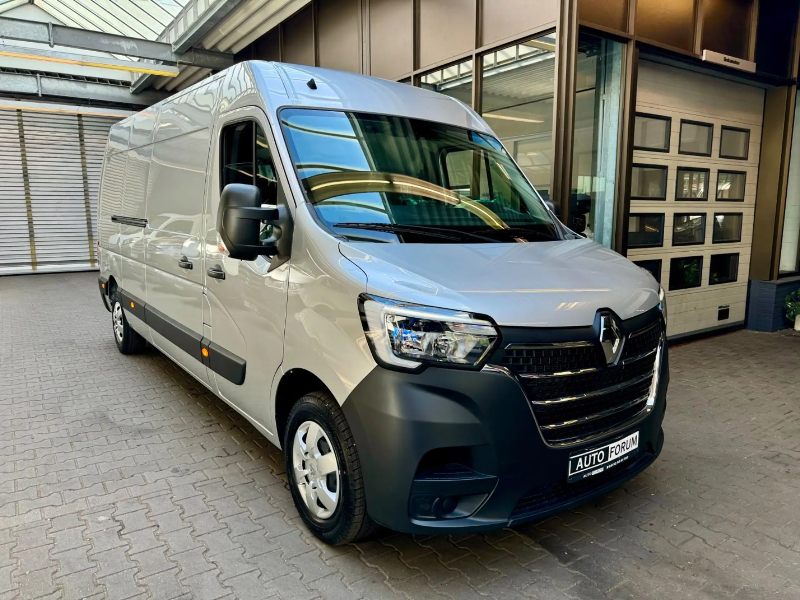 Renault - Master