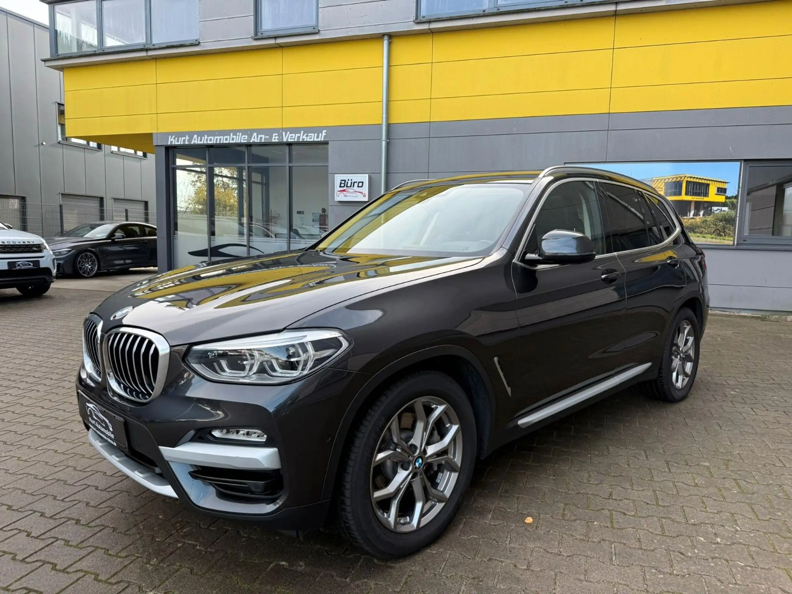 BMW - X3