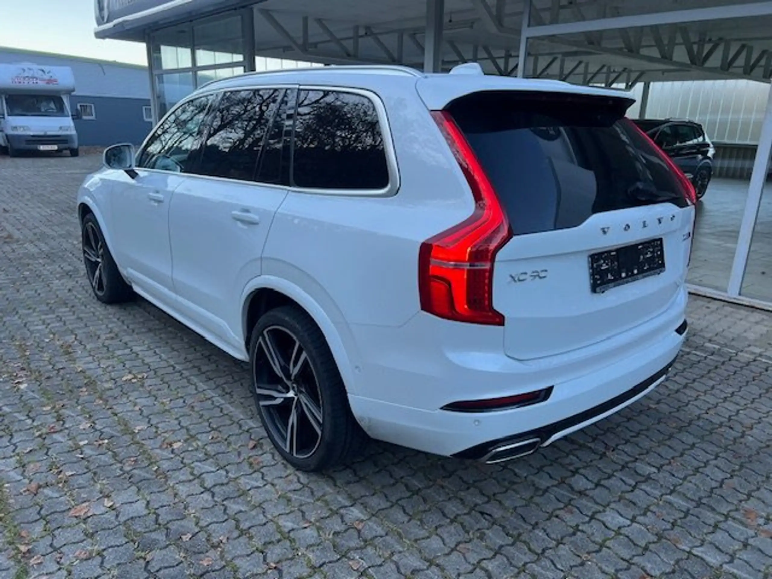 Volvo - XC90