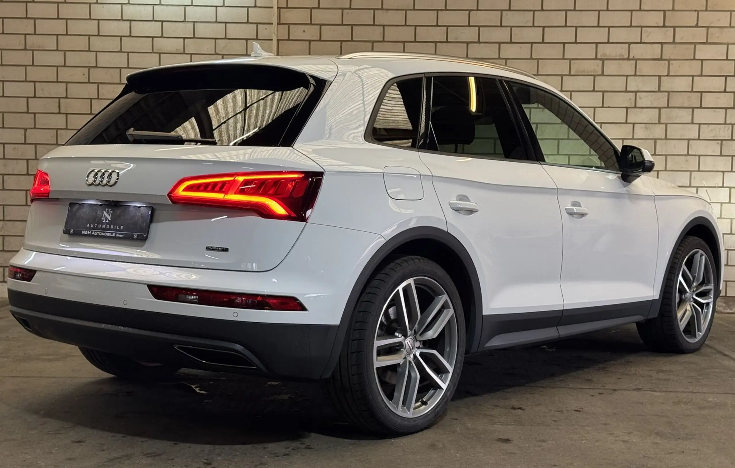 Audi - Q5