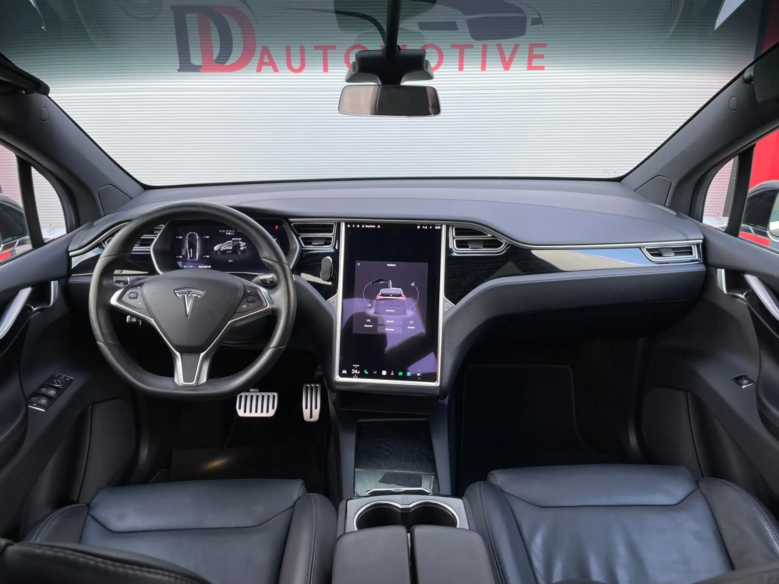 Tesla - Model X