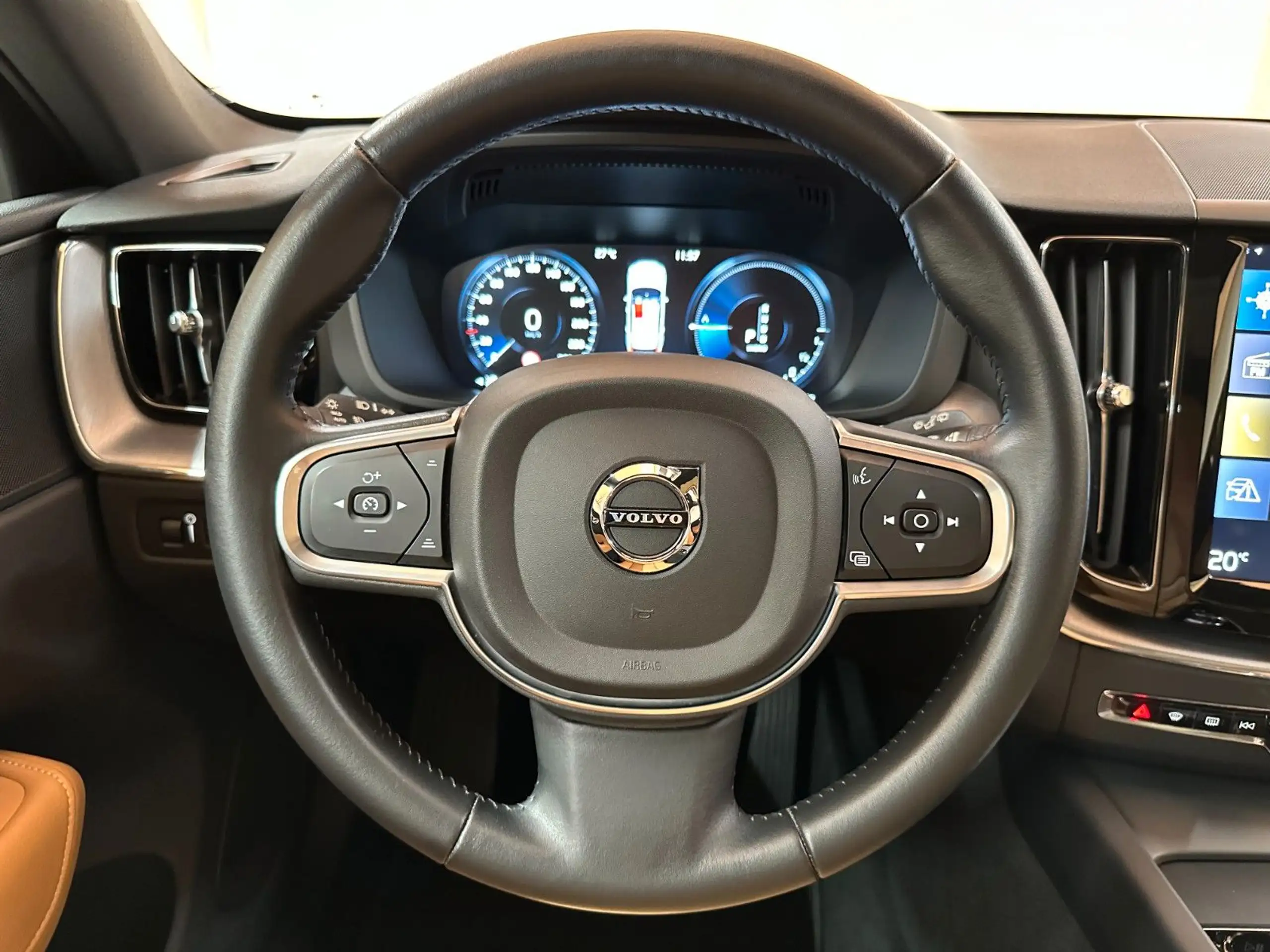 Volvo - XC60