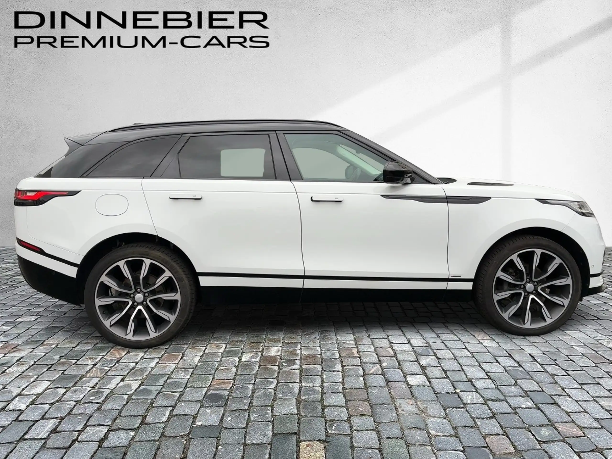 Land Rover - Range Rover Velar