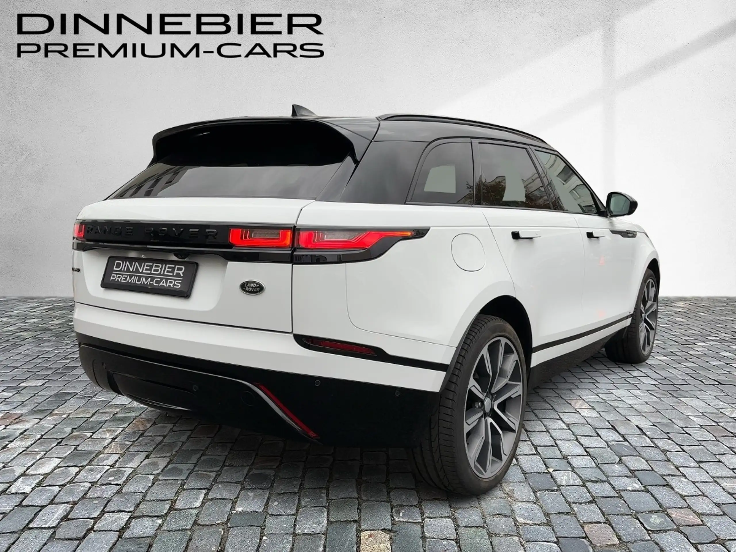 Land Rover - Range Rover Velar