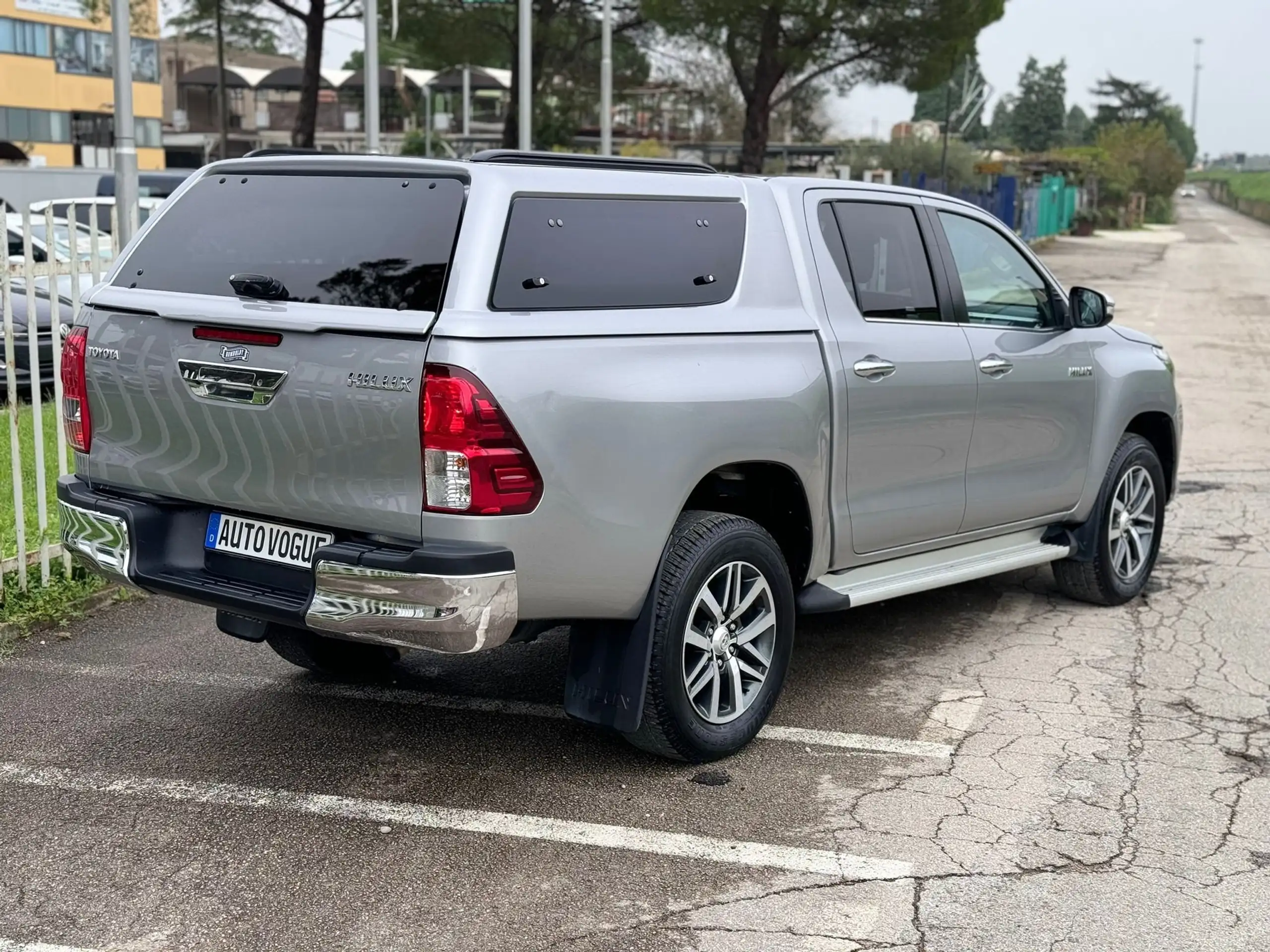 Toyota - Hilux