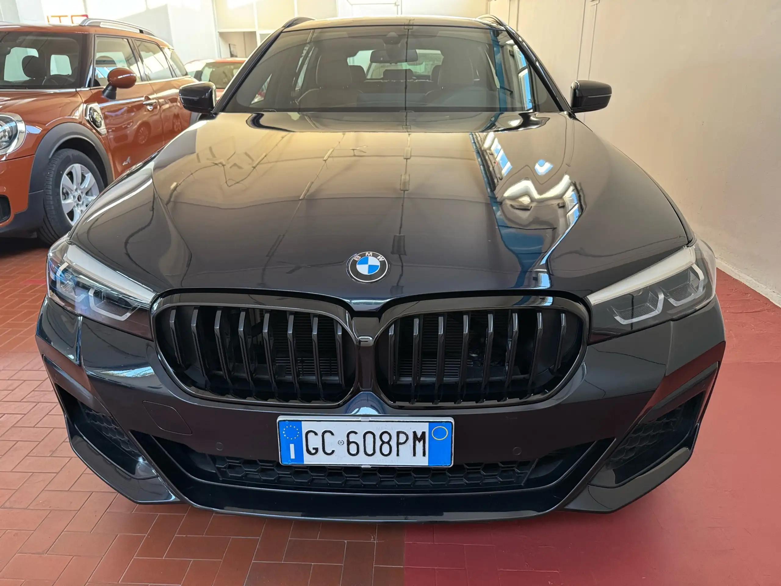 BMW - 530