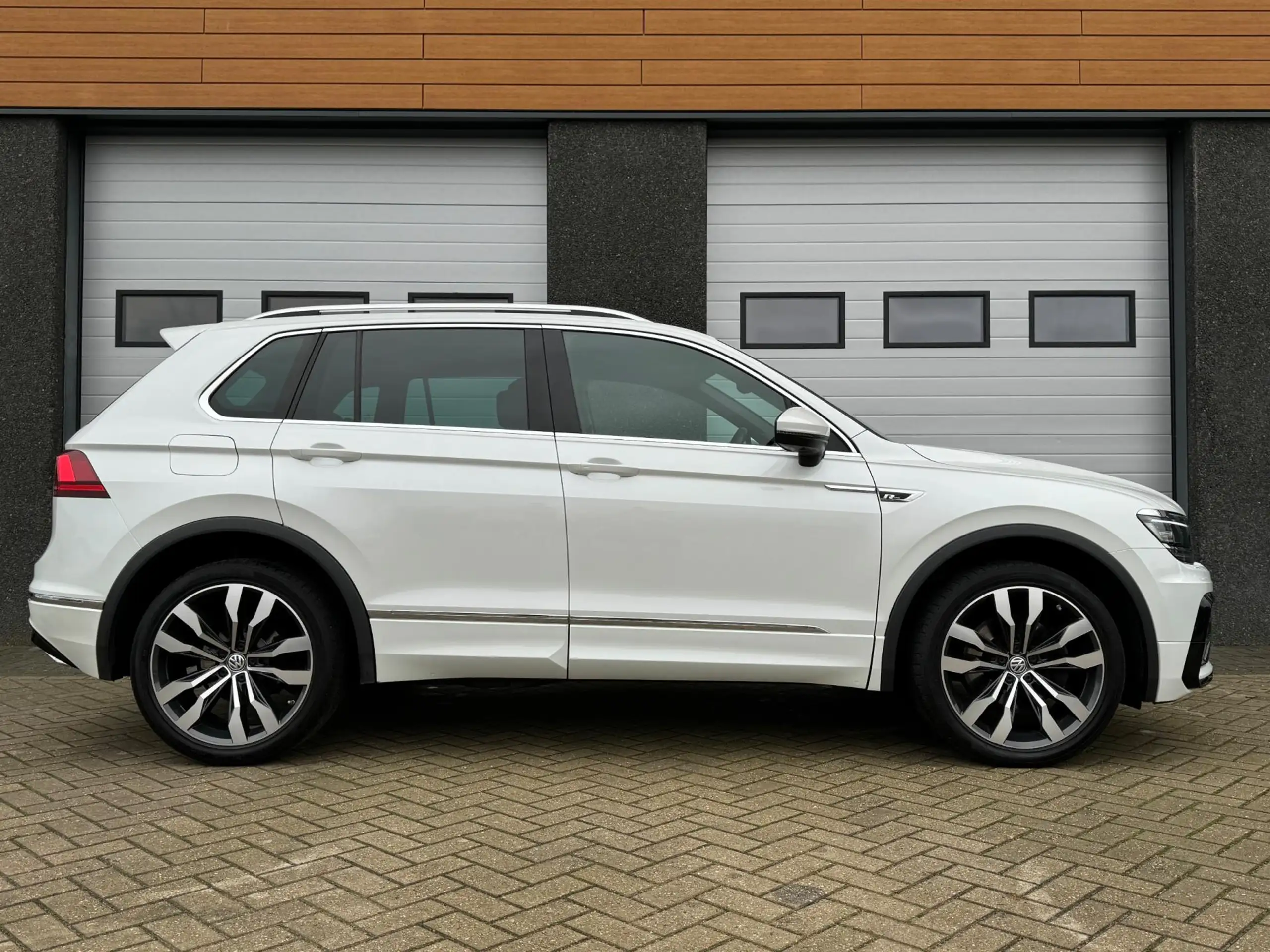 Volkswagen - Tiguan