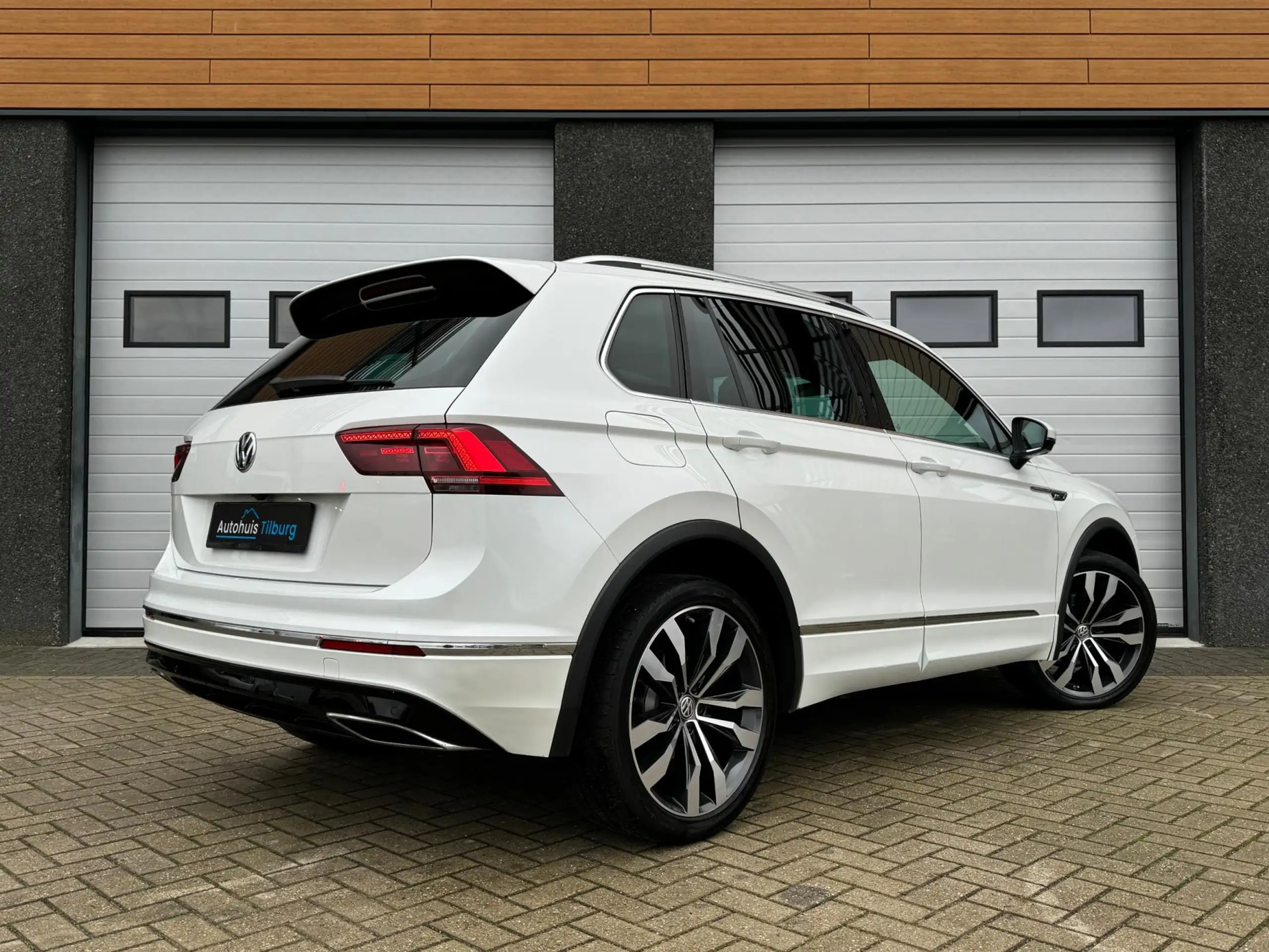 Volkswagen - Tiguan