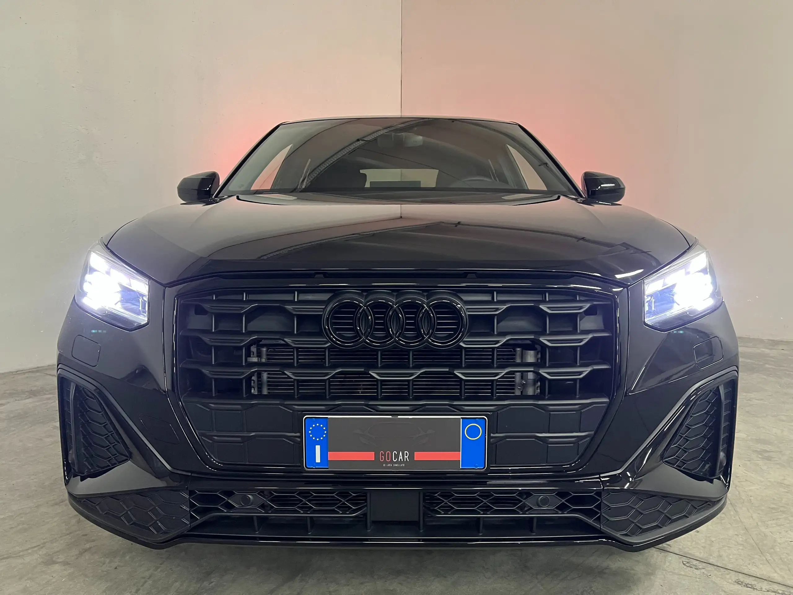 Audi - Q2