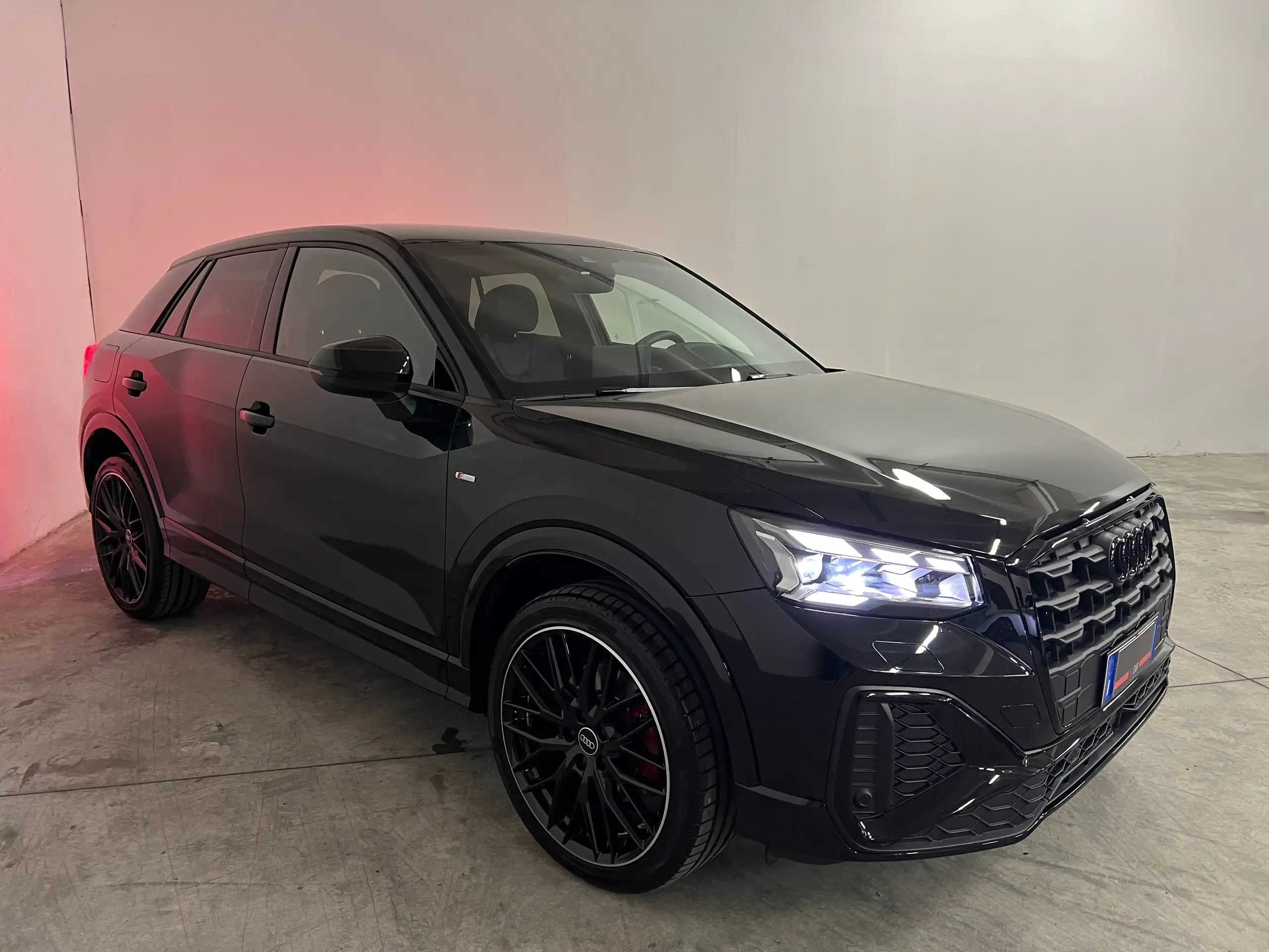 Audi - Q2