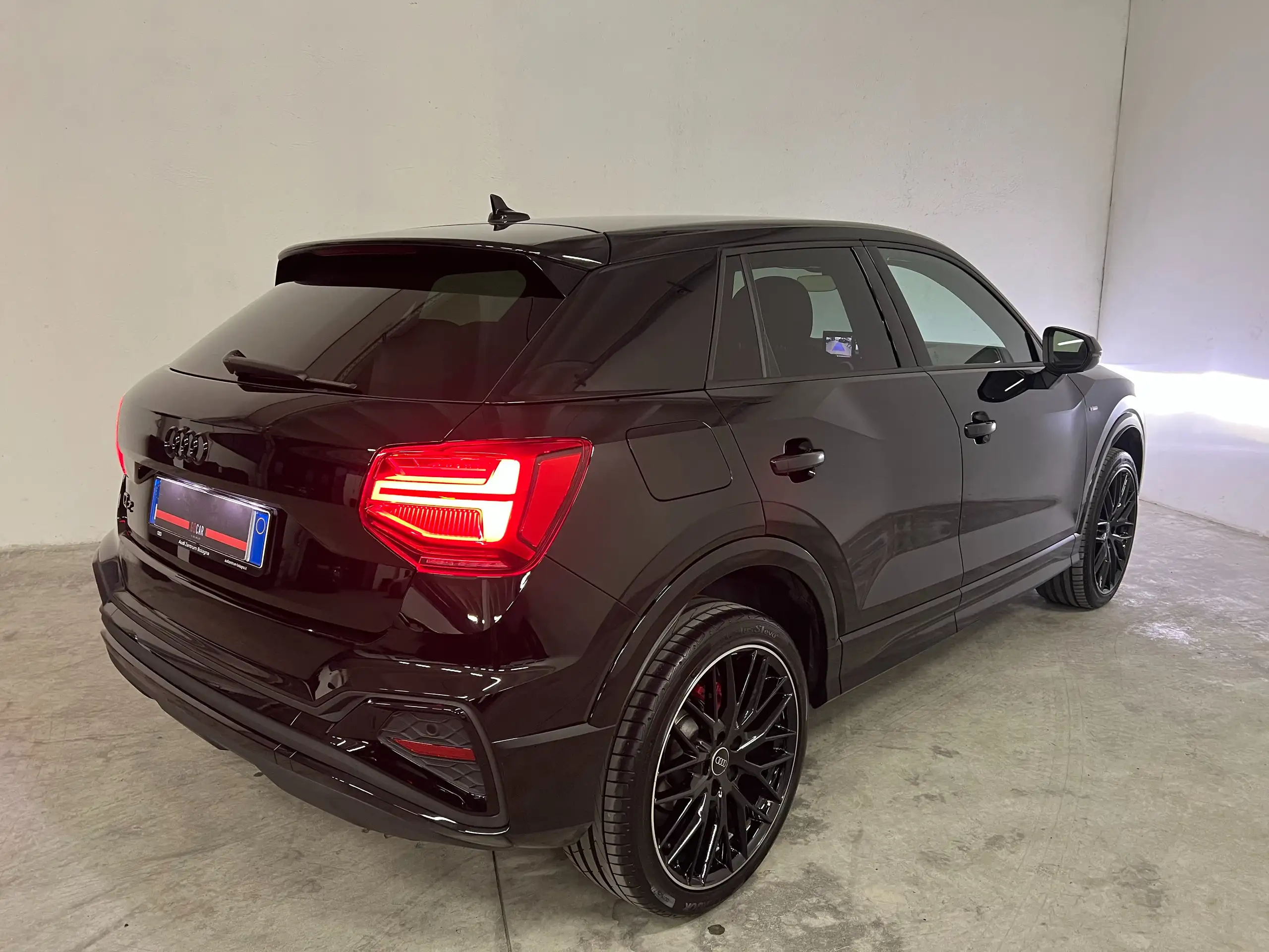 Audi - Q2