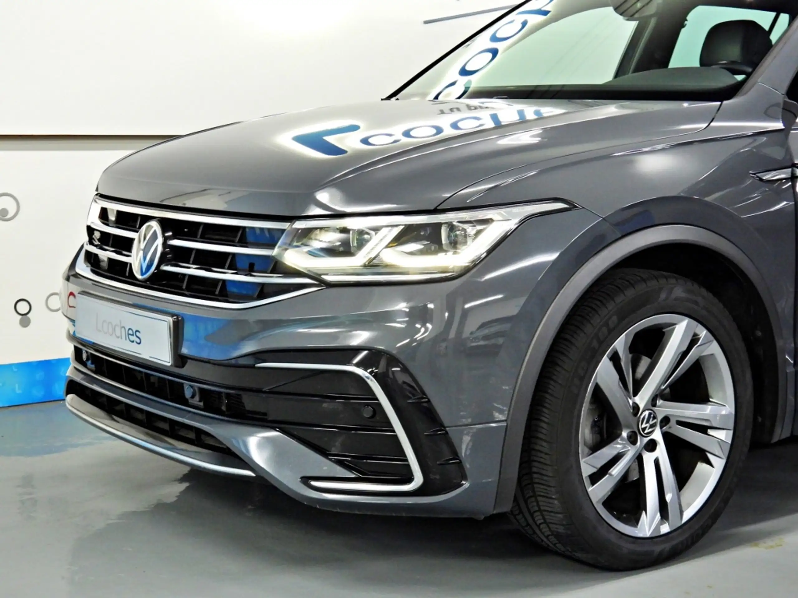 Volkswagen - Tiguan