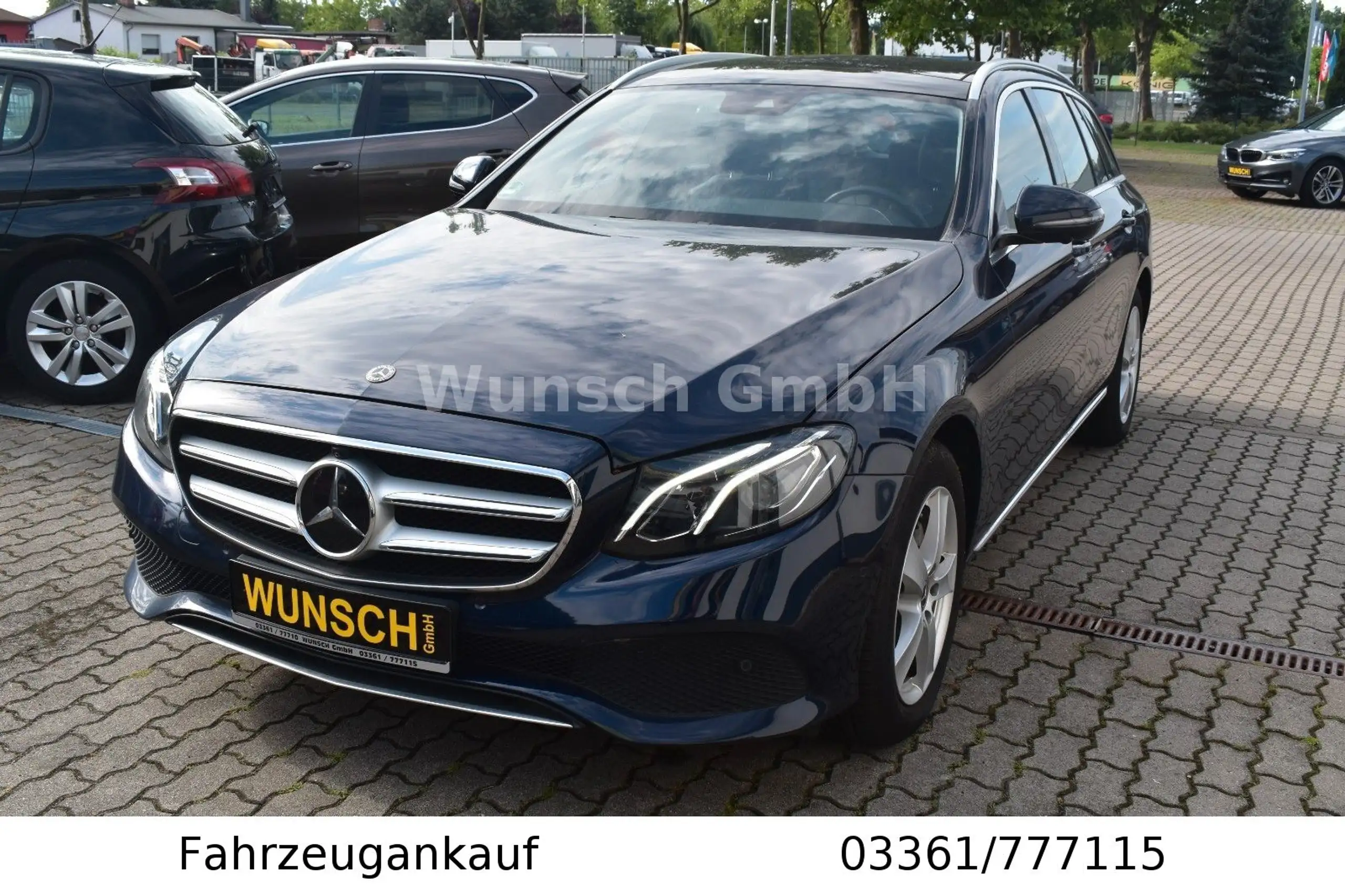 Mercedes-Benz - E 220