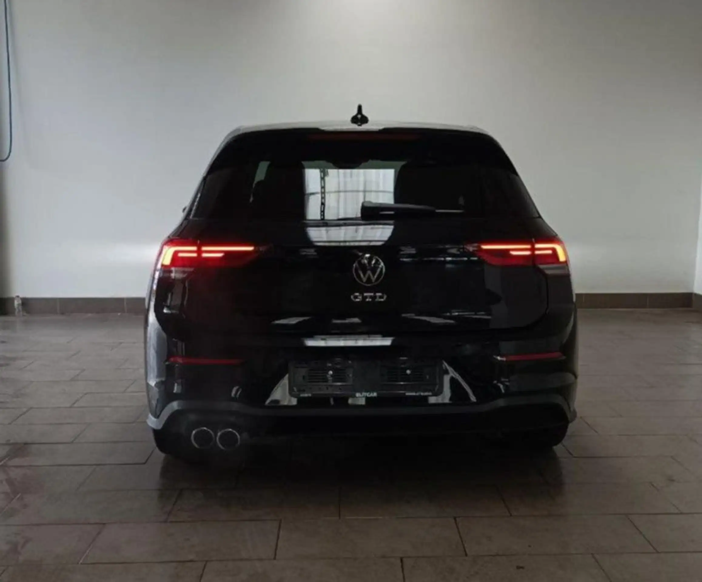 Volkswagen - Golf