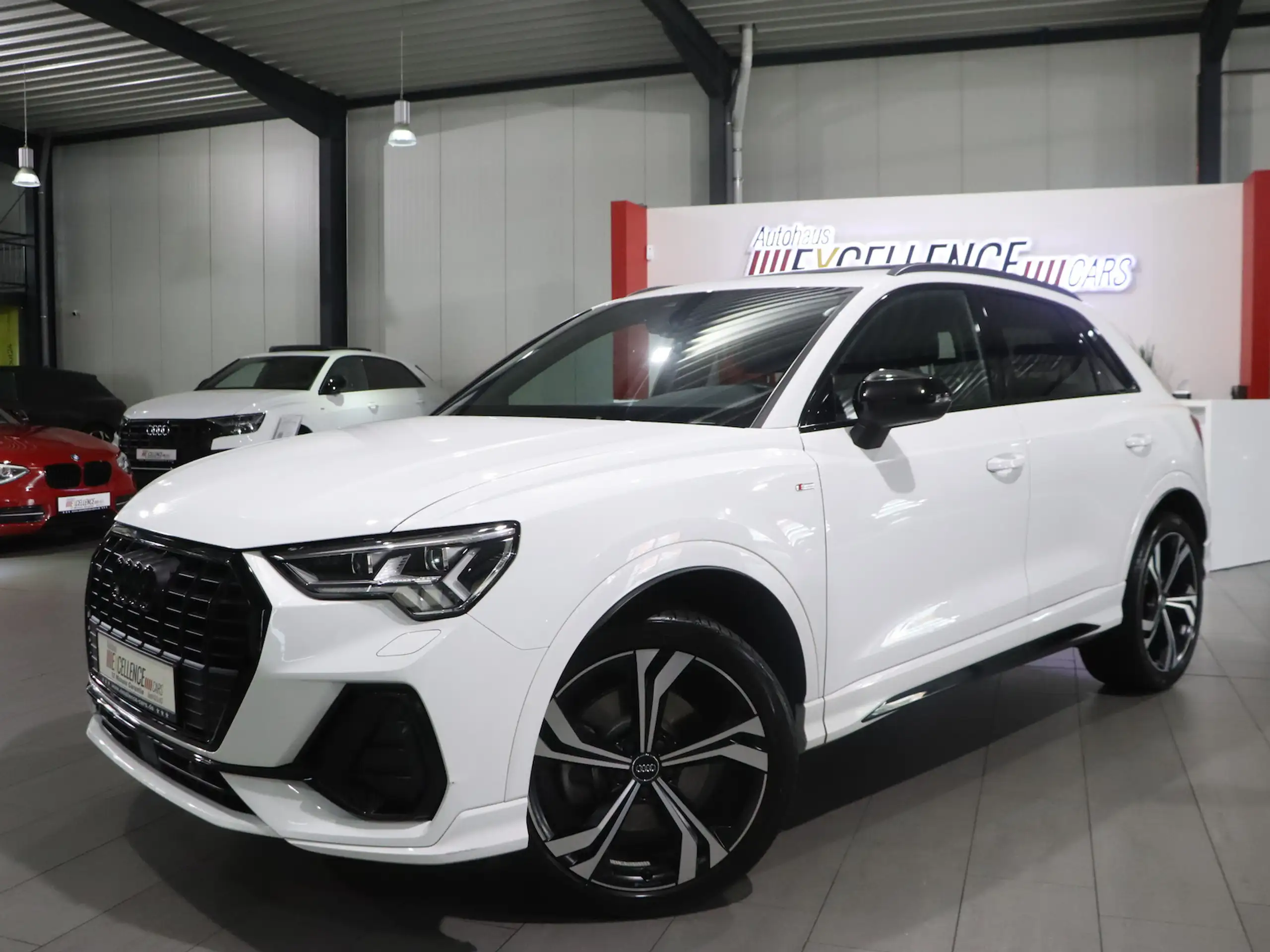 Audi - Q3